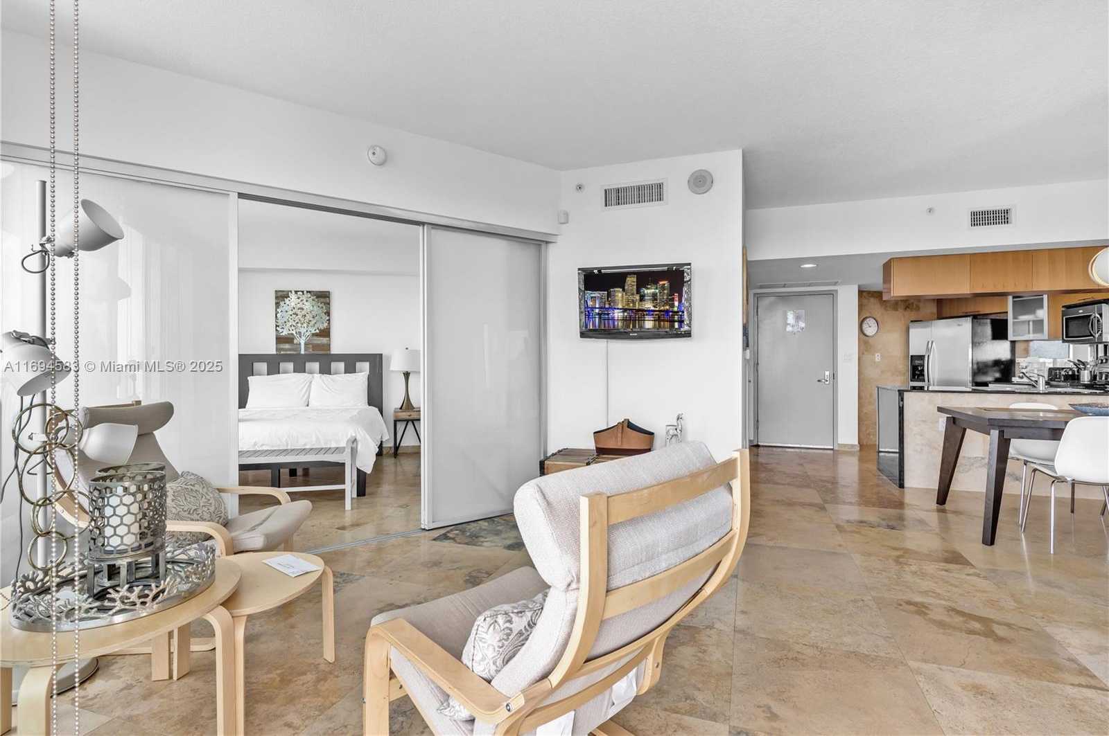 Small Image of 1750 NORTH BAYSHORE DR #5014, Miami Number 25