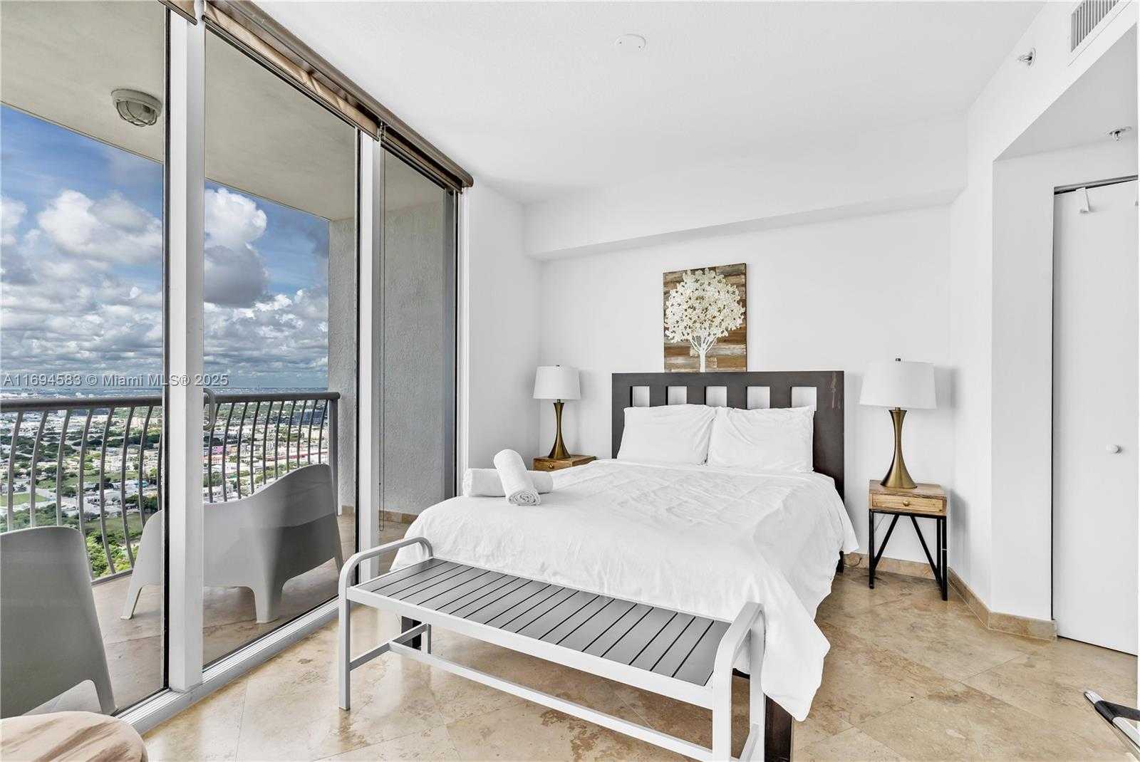 Small Image of 1750 NORTH BAYSHORE DR #5014, Miami Number 26