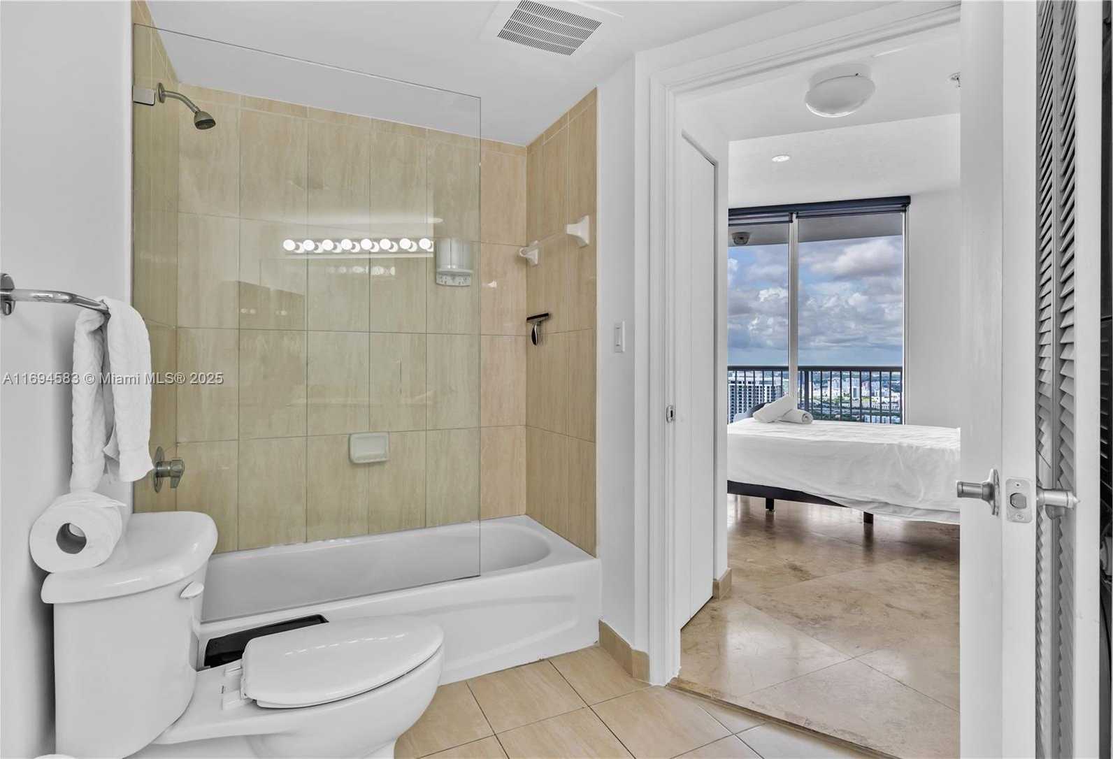 Small Image of 1750 NORTH BAYSHORE DR #5014, Miami Number 28