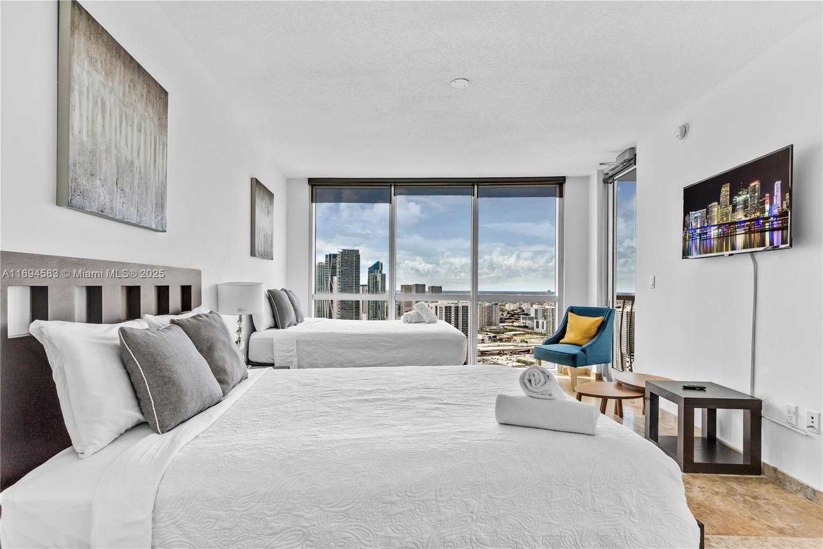 Small Image of 1750 NORTH BAYSHORE DR #5014, Miami Number 31