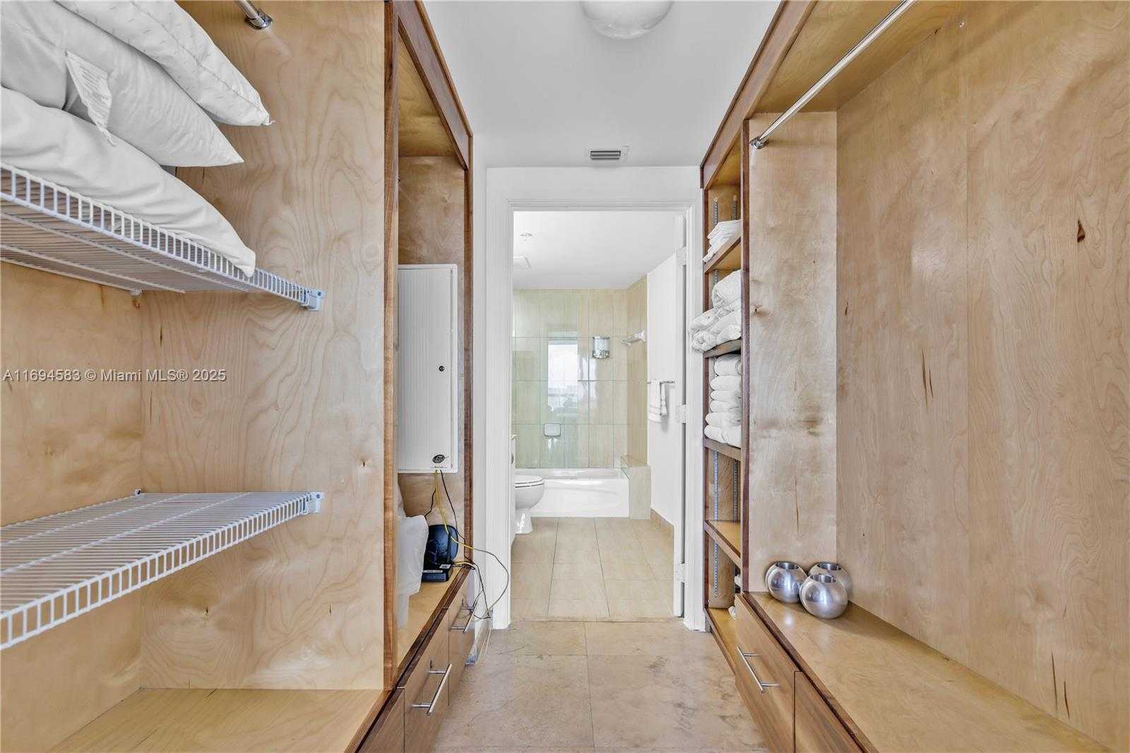 Small Image of 1750 NORTH BAYSHORE DR #5014, Miami Number 34