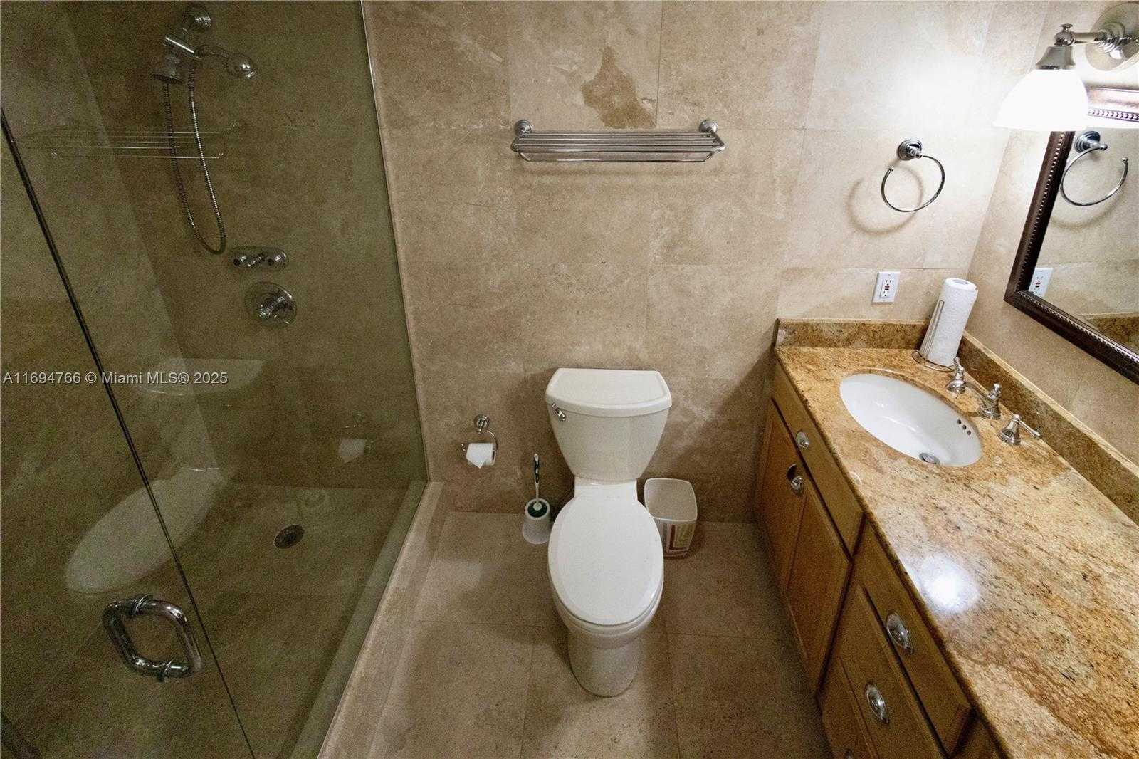Small Image of 2555 COLLINS AVE #308, Miami Beach Number 10