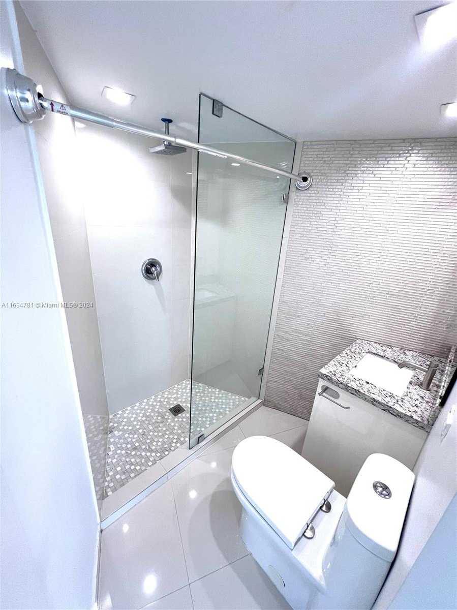 Small Image of 1881 WASHINGTON AVE #11D, Miami Beach Number 12