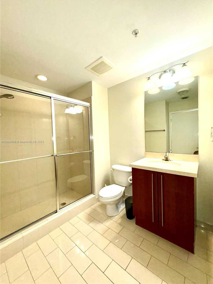 Small Image of 79 SW 12th St, Miami, FL 33130, USA Number 14