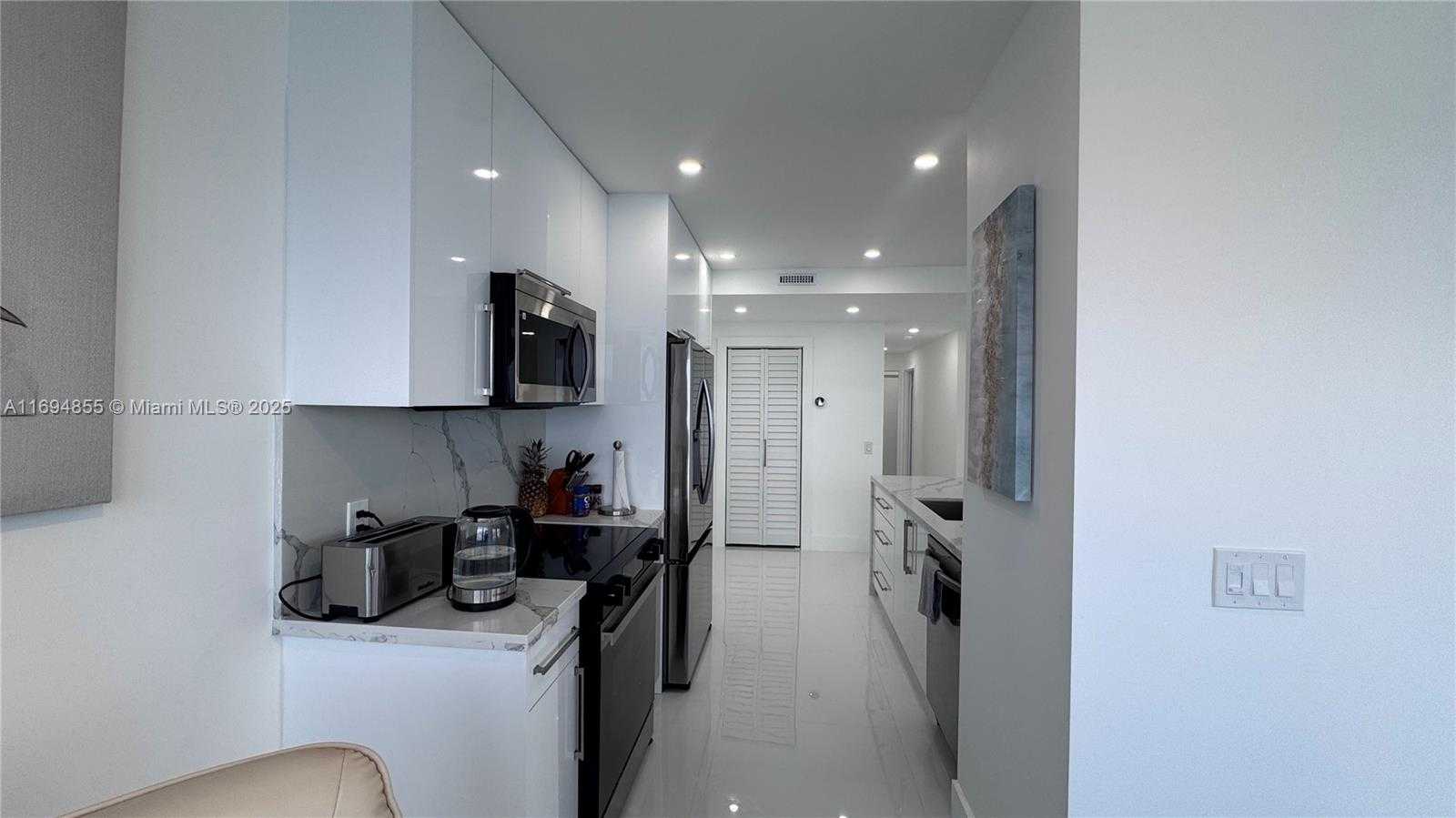 Small Image of 3505 SOUTH OCEAN DR #912, Hollywood Number 15