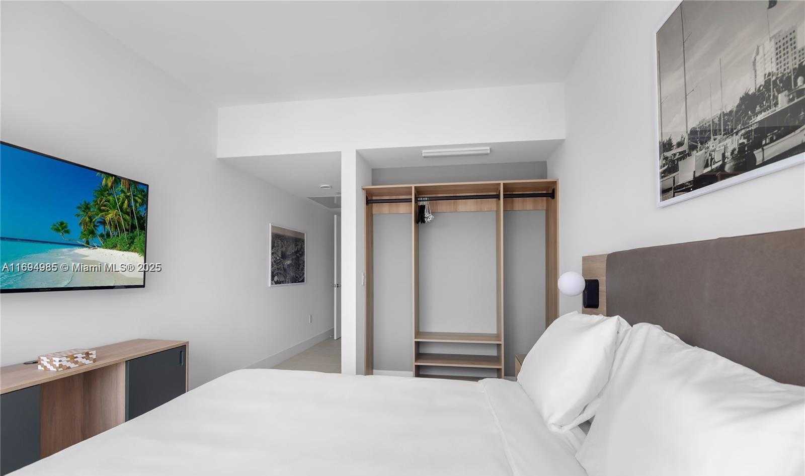 Small Image of 159 NORTH EAST 6TH ST #2916, Miami Number 23