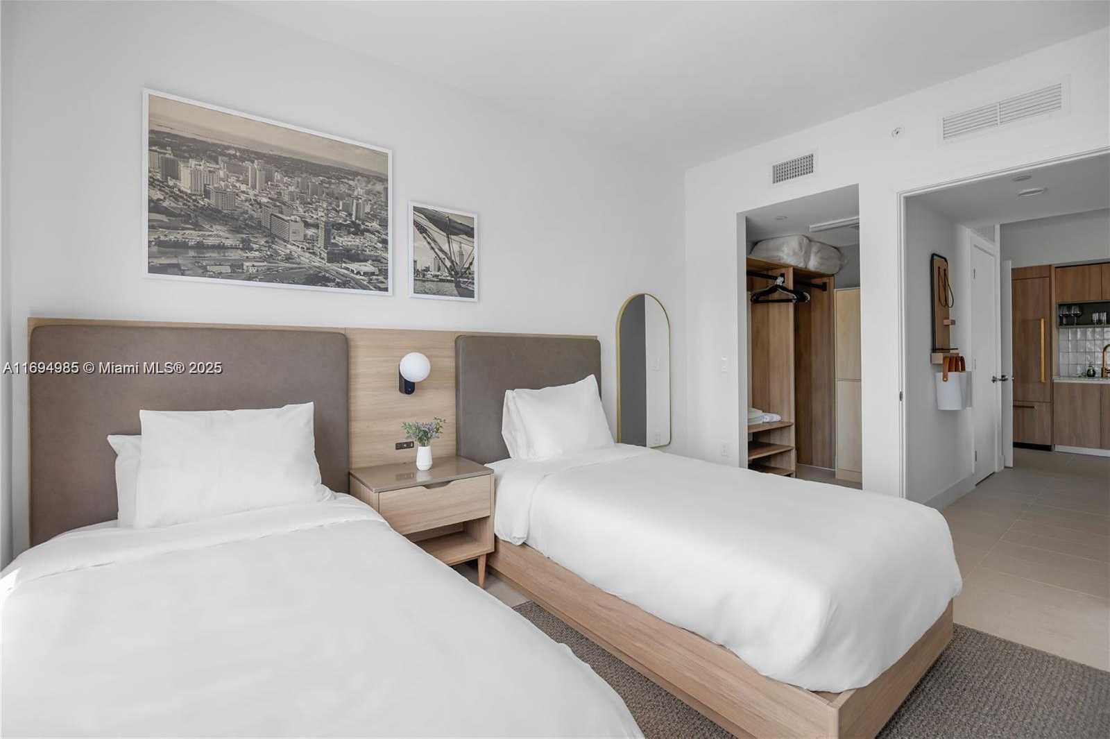 Small Image of 159 NORTH EAST 6TH ST #2916, Miami Number 27