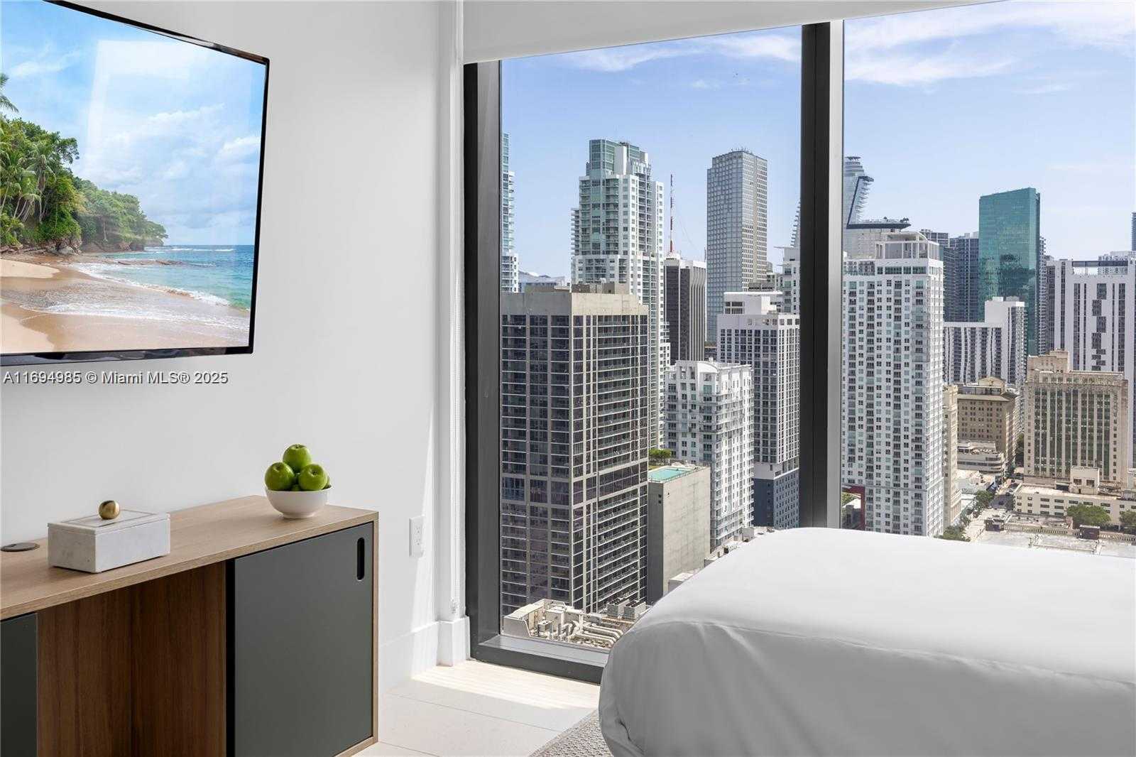 Small Image of 159 NORTH EAST 6TH ST #2916, Miami Number 29