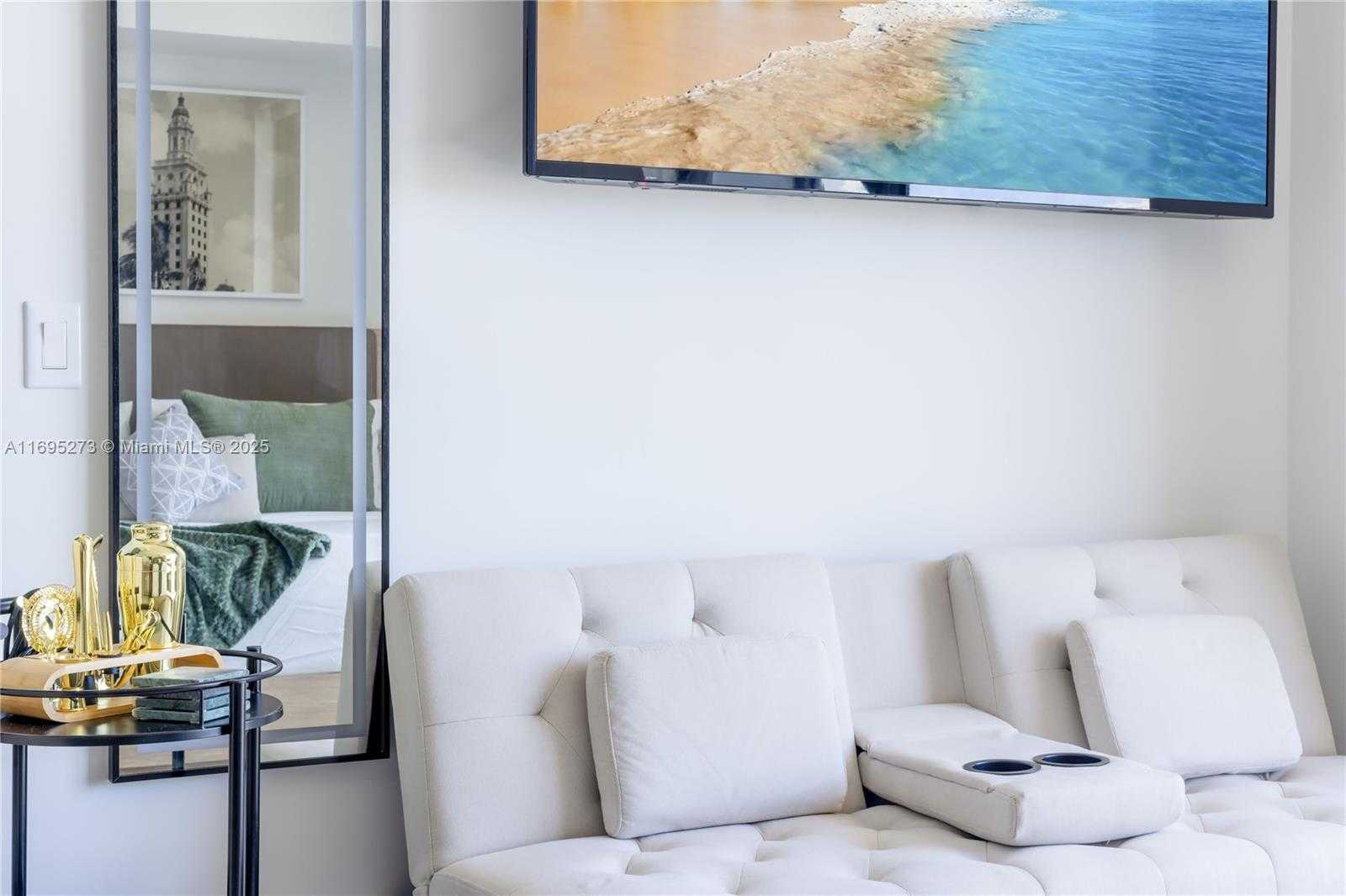 Small Image of 159 NORTH EAST 6TH ST #3906, Miami Number 12