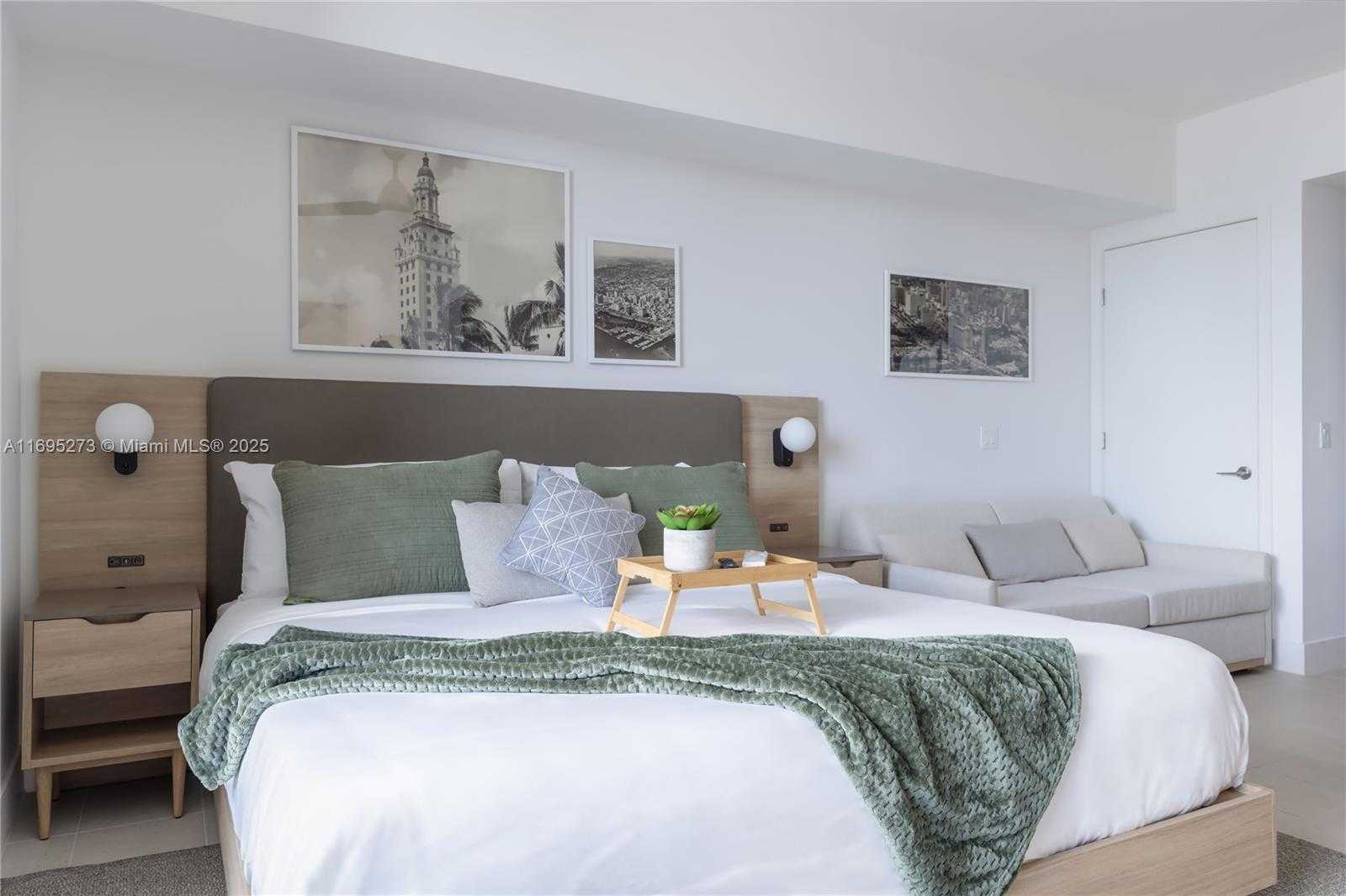 Small Image of 159 NORTH EAST 6TH ST #3906, Miami Number 3