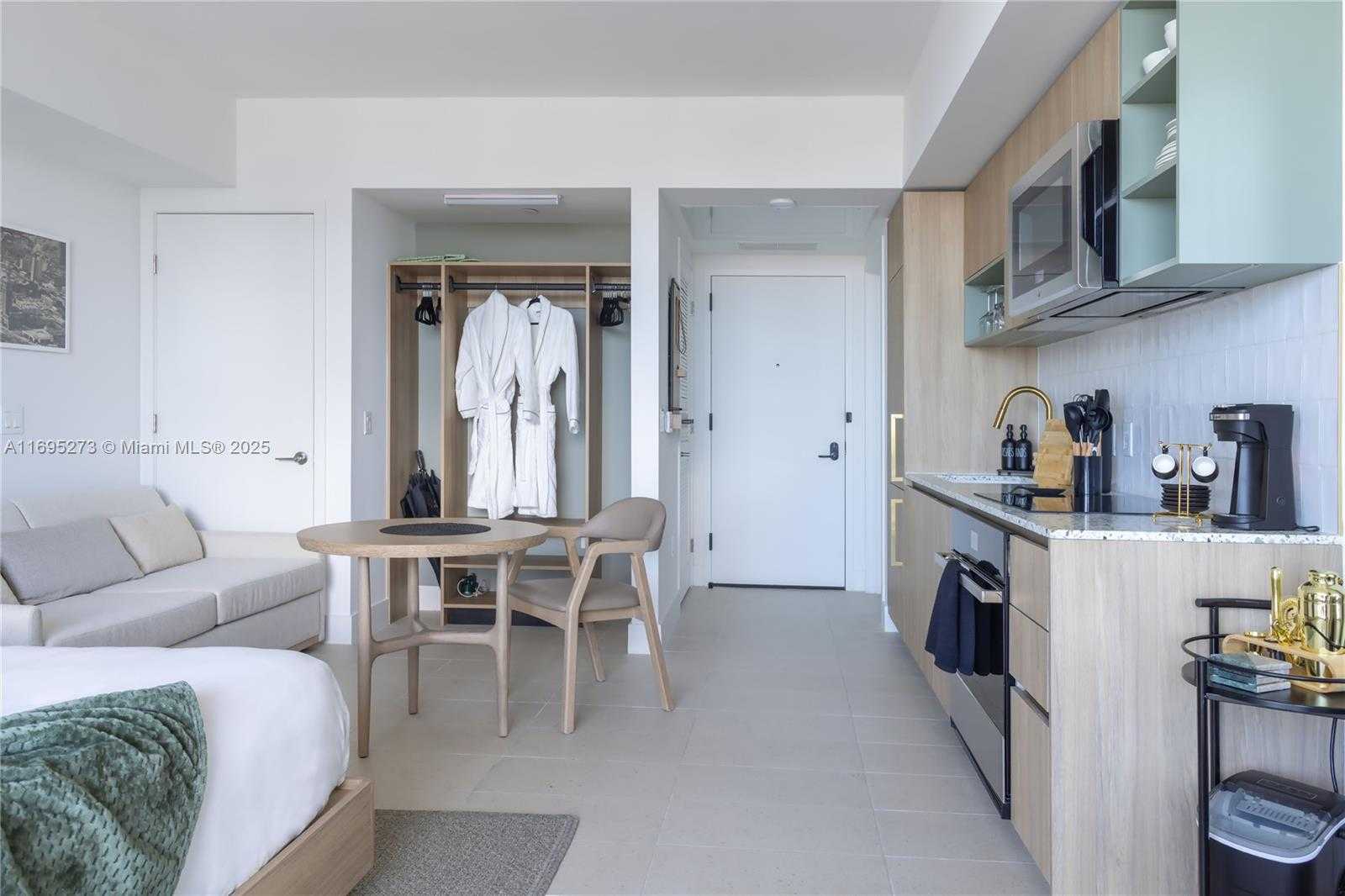Small Image of 159 NORTH EAST 6TH ST #3906, Miami Number 7