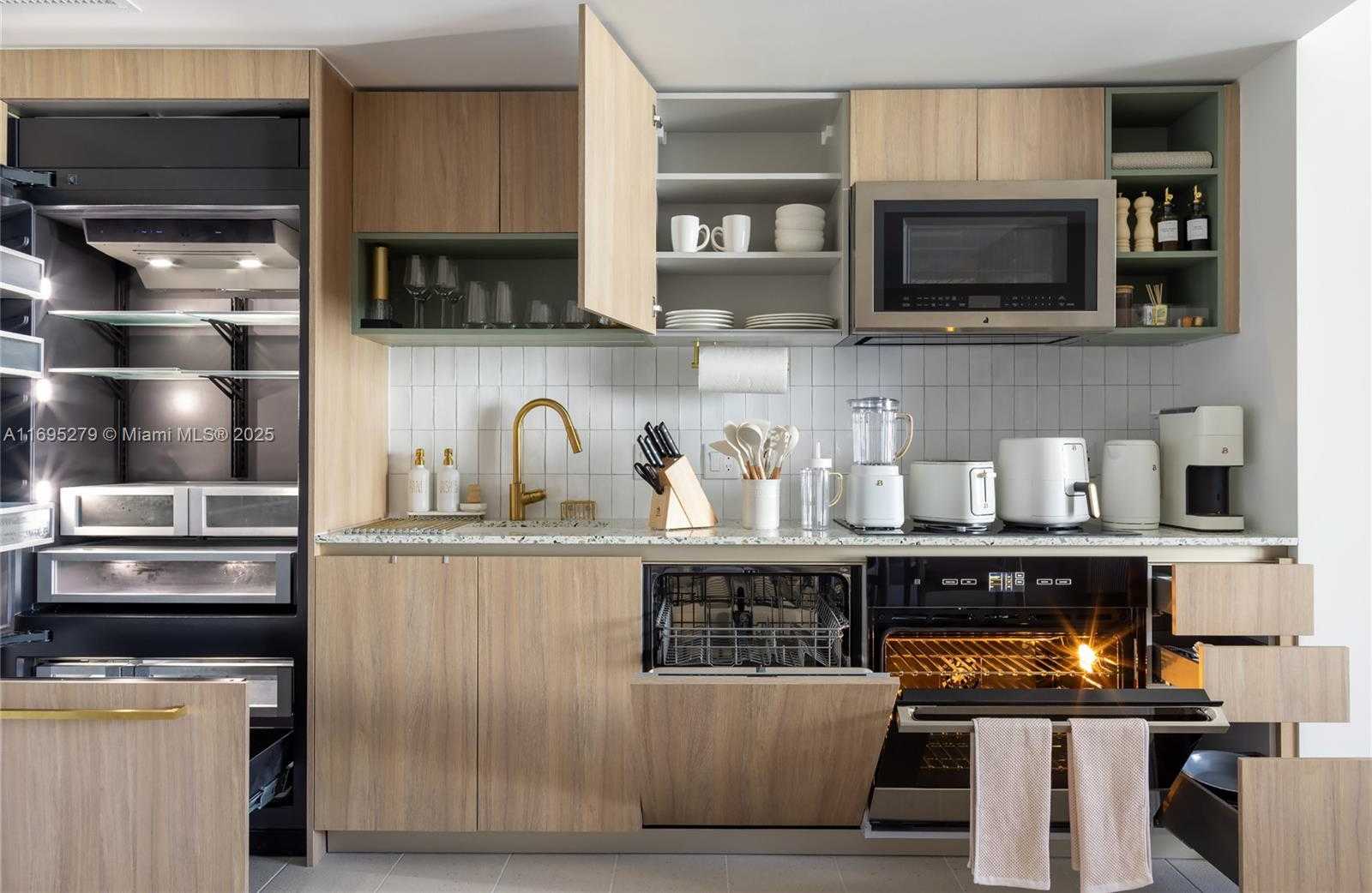 Small Image of 159 NORTH EAST 6TH ST #3209, Miami Number 21