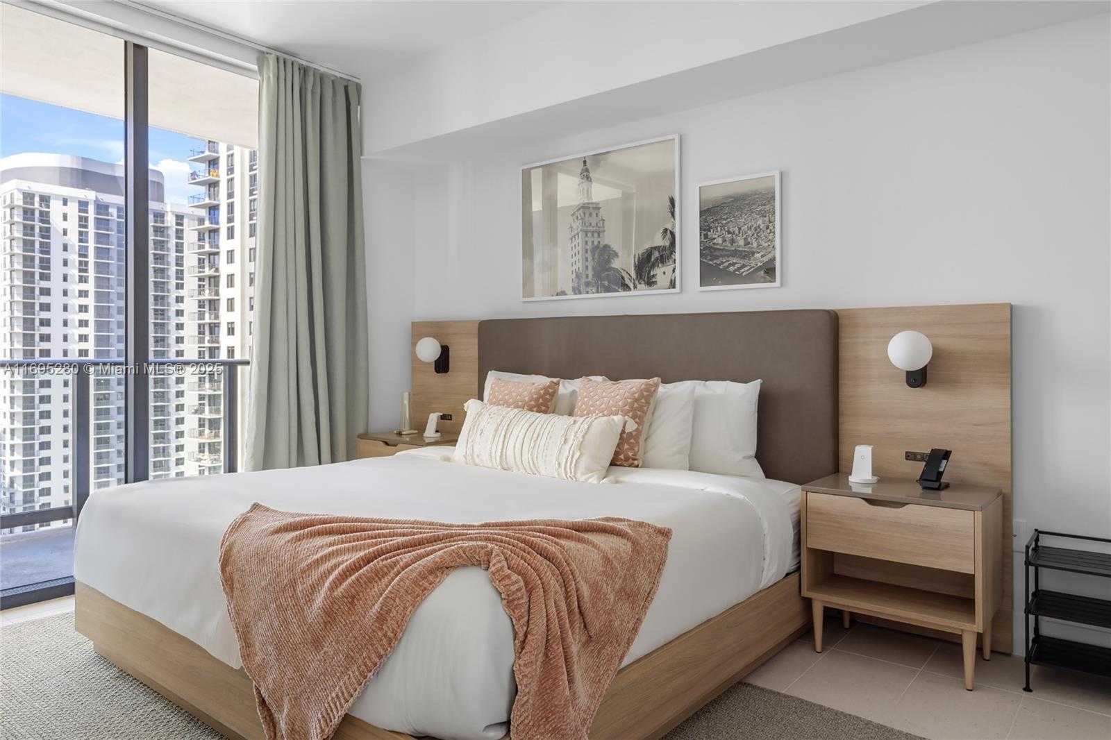 Small Image of 159 NORTH EAST 6TH ST #2704, Miami Number 13
