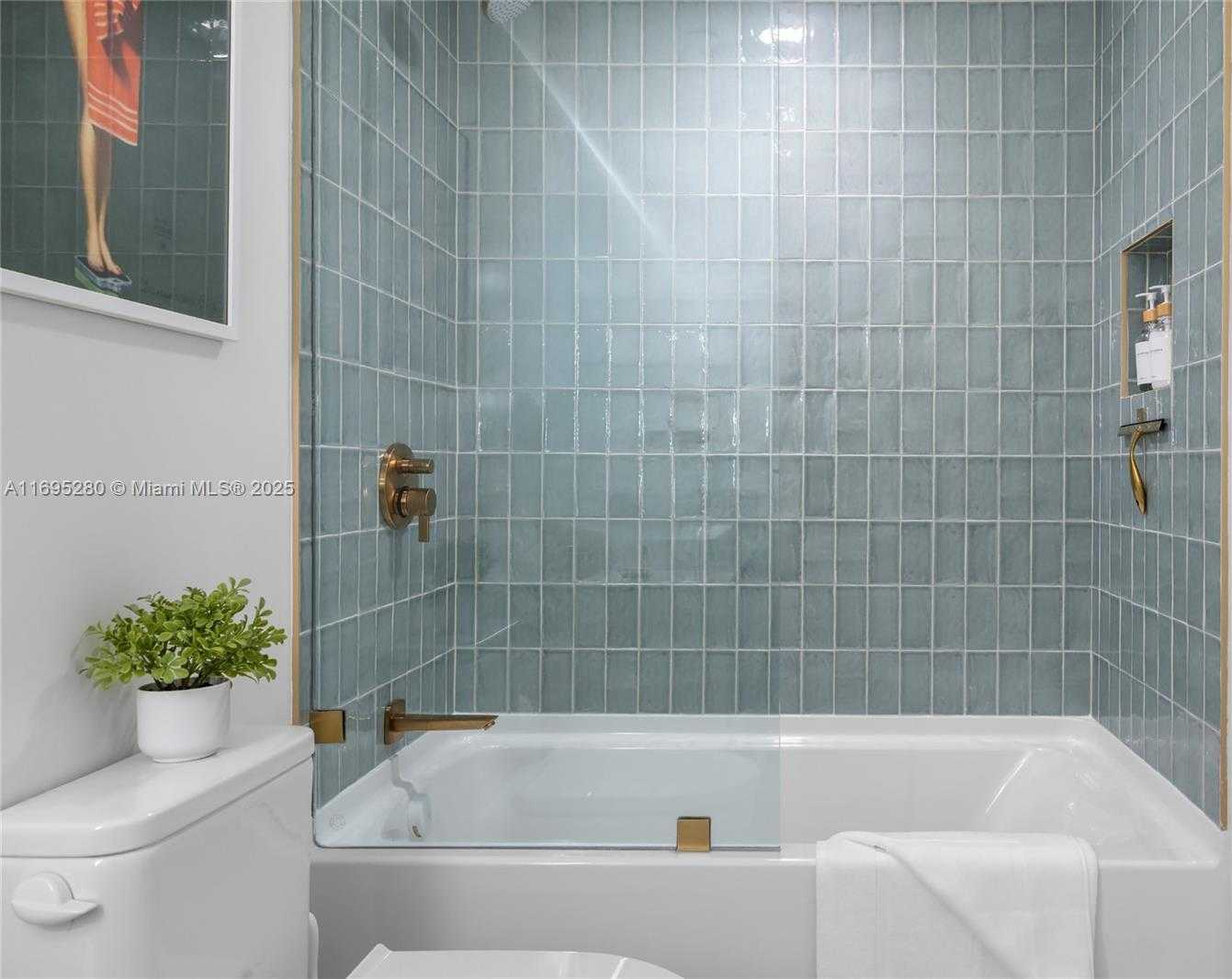 Small Image of 159 NORTH EAST 6TH ST #2704, Miami Number 19