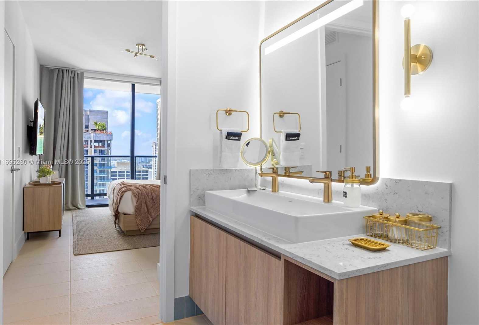 Small Image of 159 NORTH EAST 6TH ST #2704, Miami Number 21