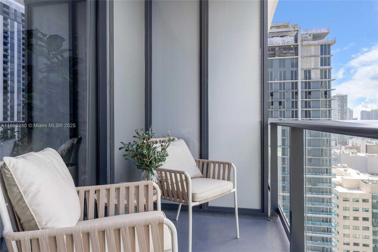 Small Image of 159 NORTH EAST 6TH ST #2704, Miami Number 23