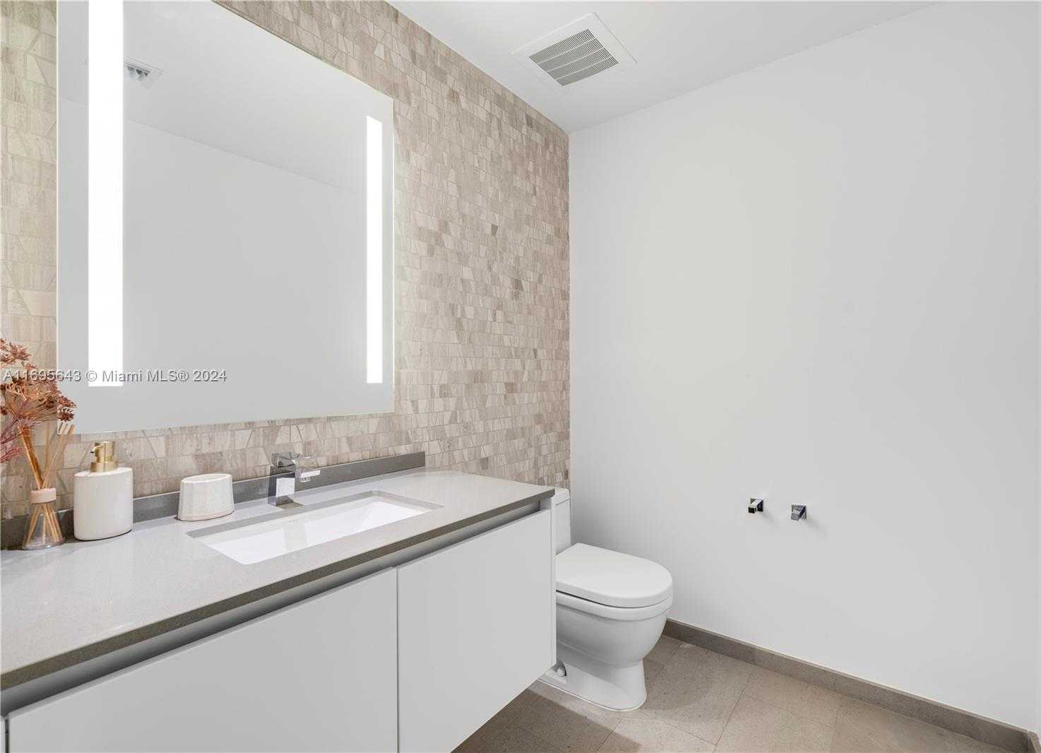 Small Image of 88 SOUTH WEST 7TH ST #2105, Miami Number 16