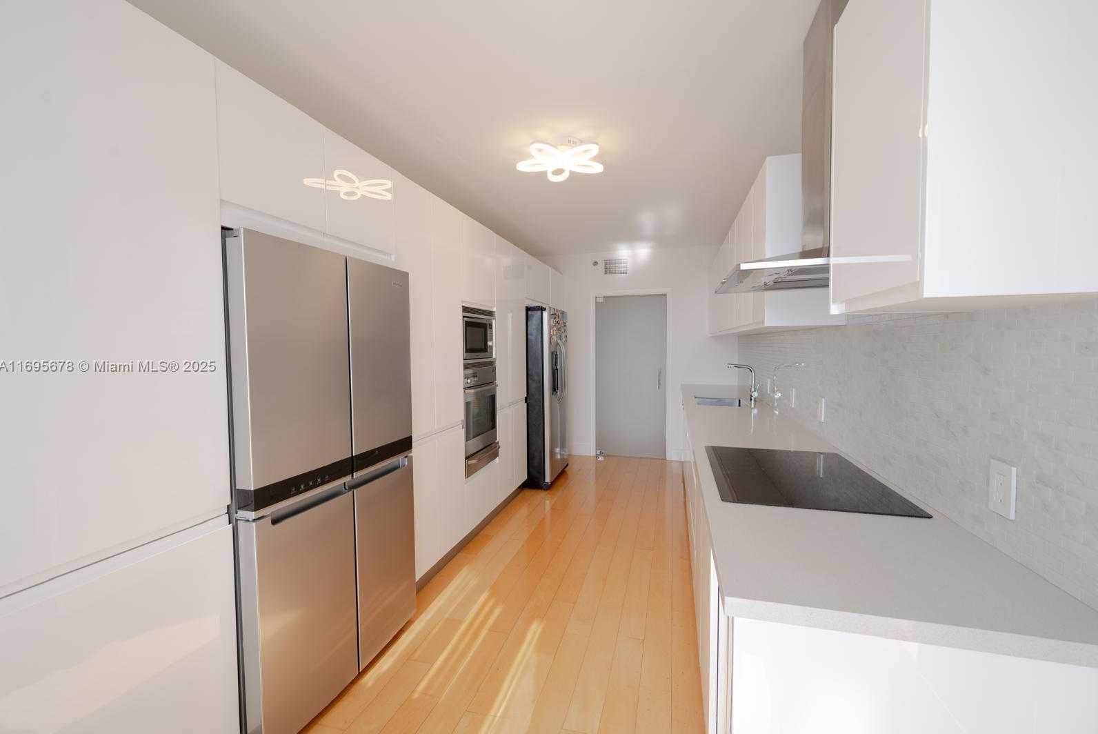 Small Image of 7000 ISLAND BLVD #1001, Aventura Number 17