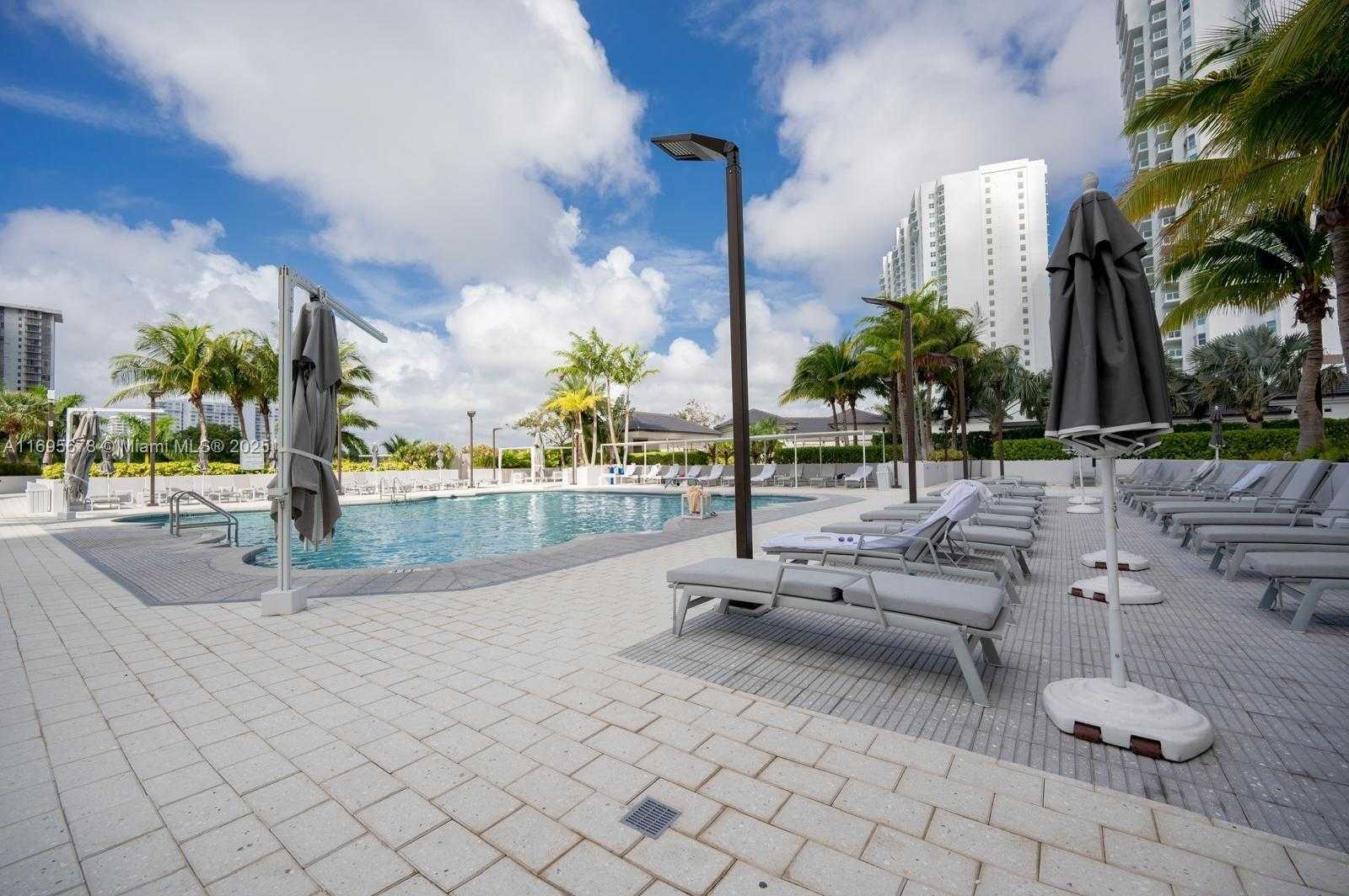 Small Image of 7000 ISLAND BLVD #1001, Aventura Number 22