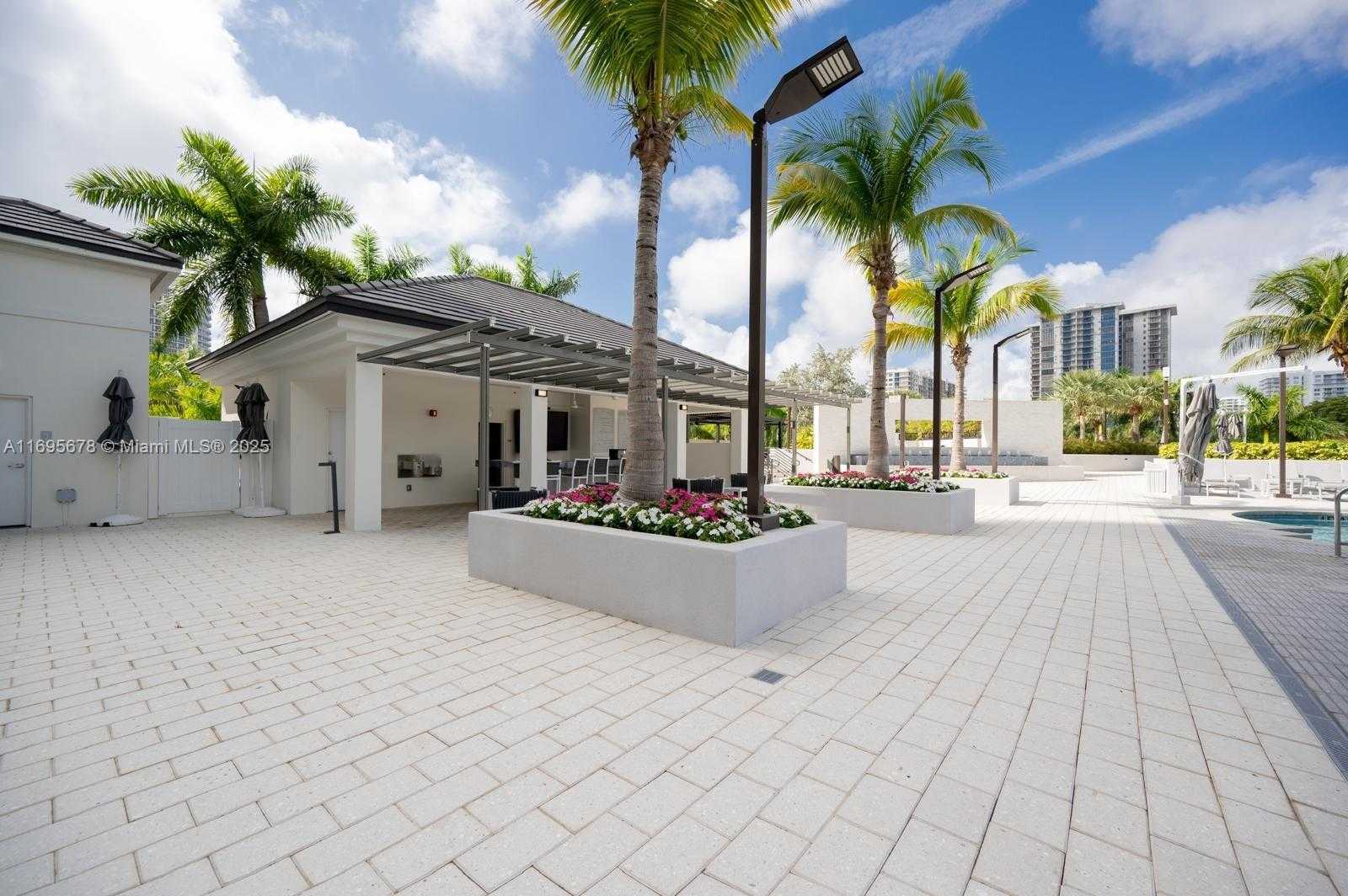 Small Image of 7000 ISLAND BLVD #1001, Aventura Number 24