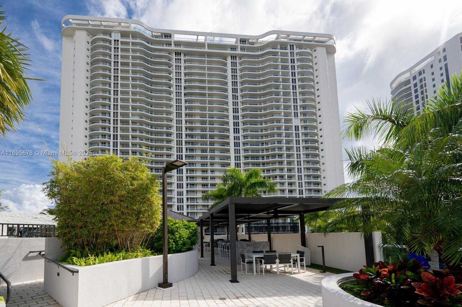 Small Image of 7000 ISLAND BLVD #1001, Aventura Number 25