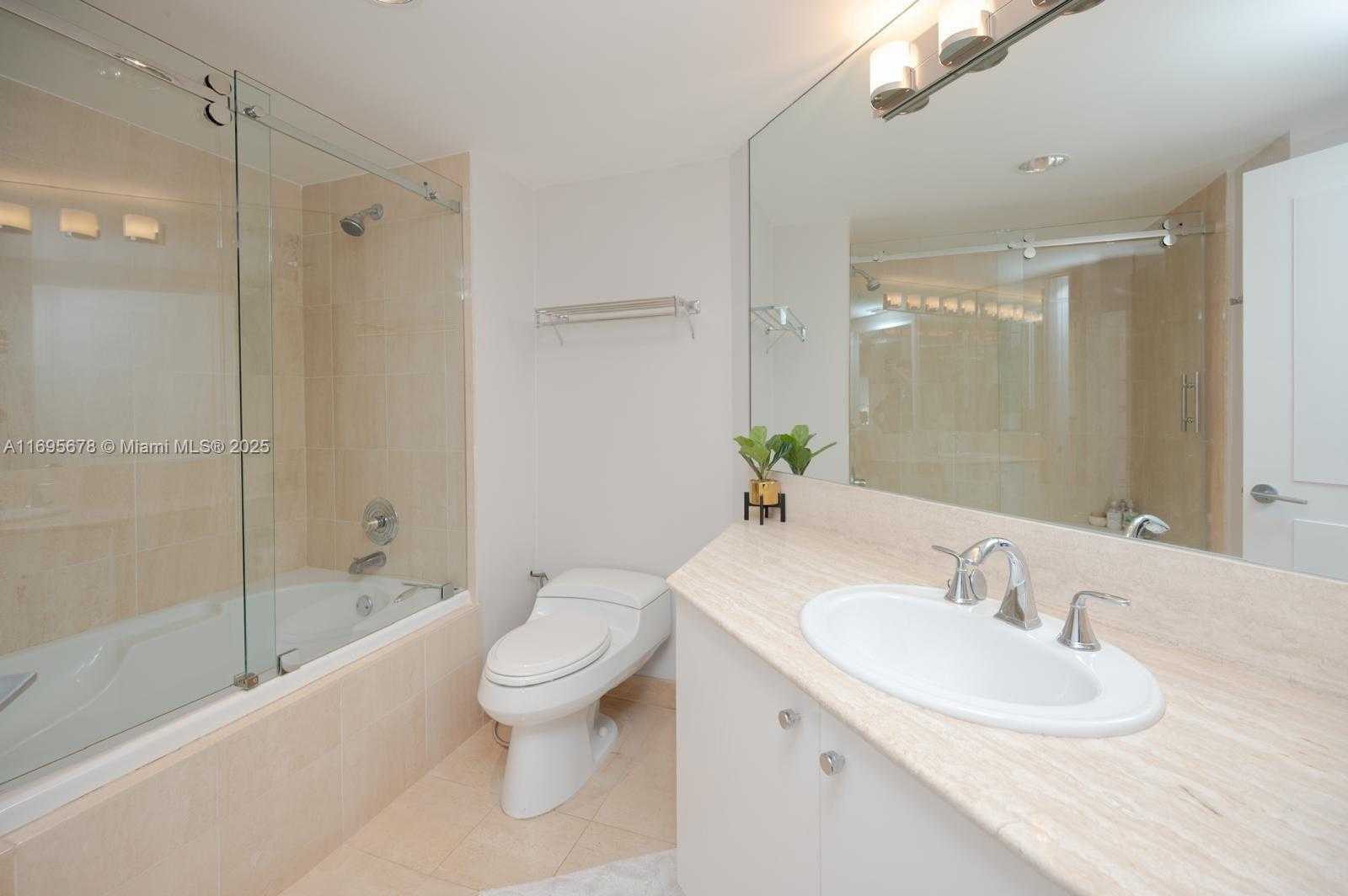 Small Image of 7000 ISLAND BLVD #1001, Aventura Number 7