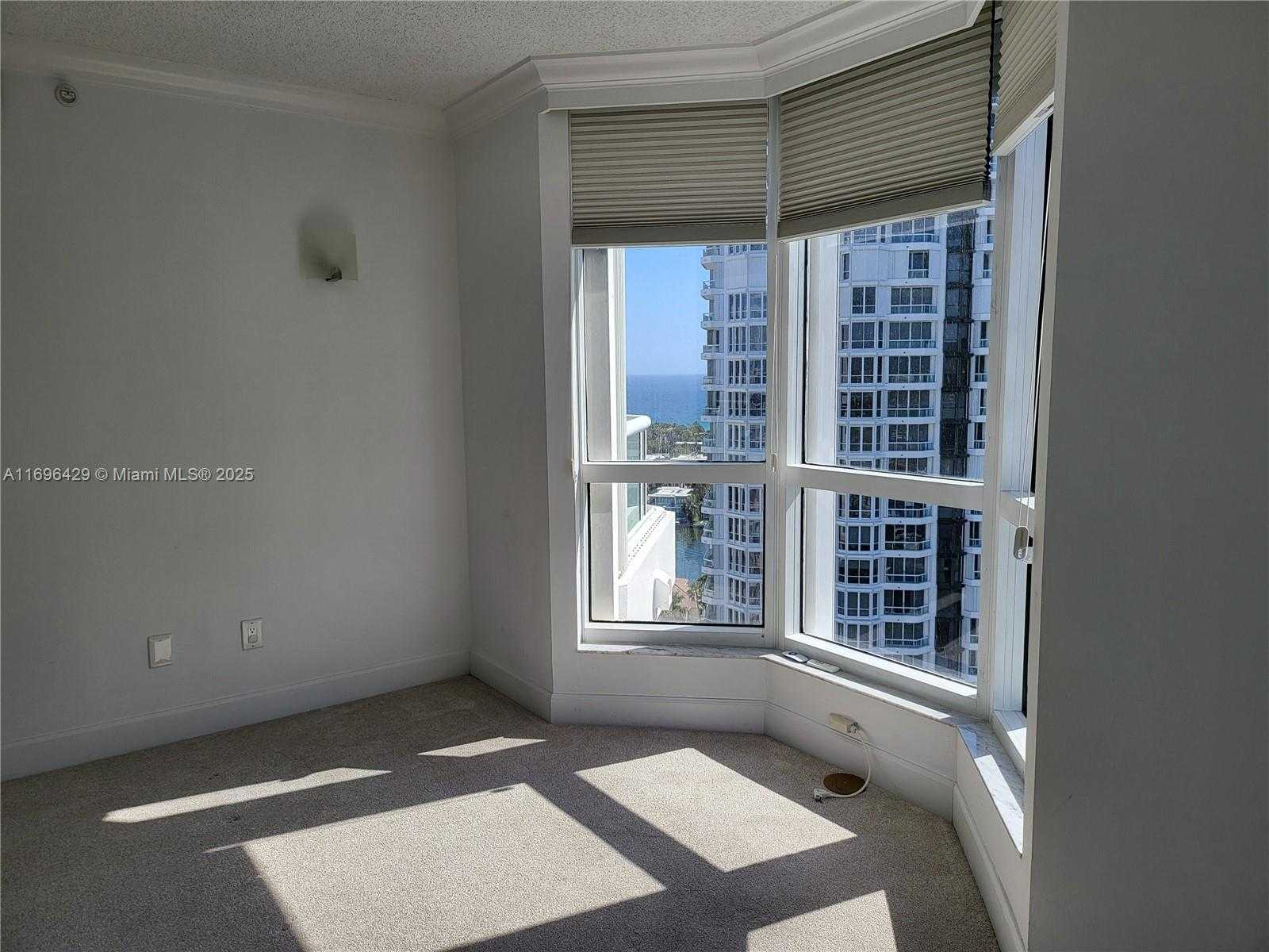 Small Image of 21205 YACHT CLUB DR #2303, Aventura Number 22