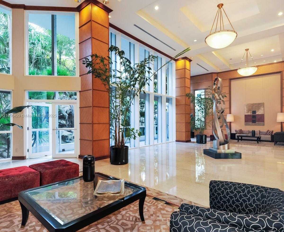 Small Image of 21205 YACHT CLUB DR #2303, Aventura Number 29