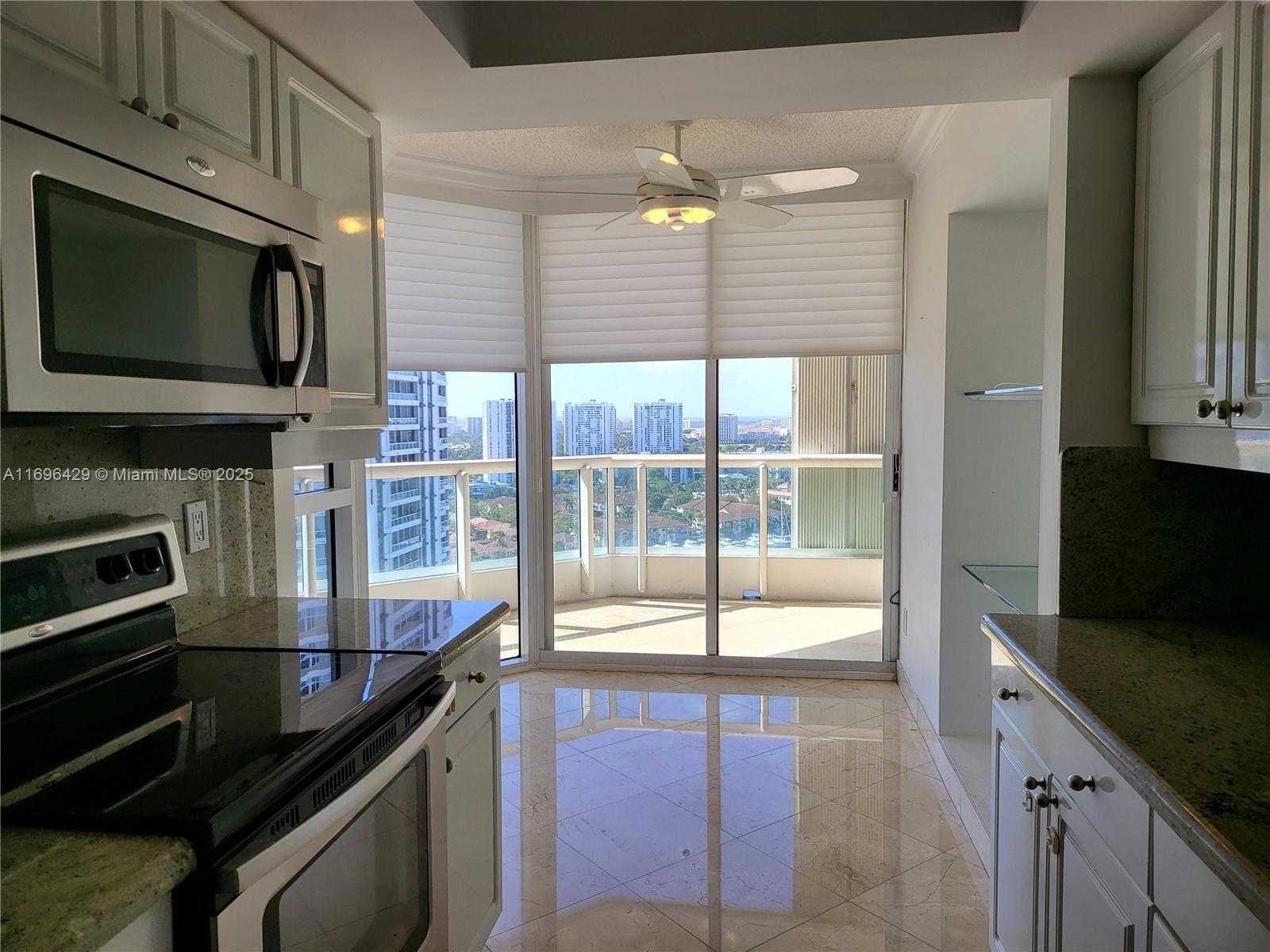 Small Image of 21205 YACHT CLUB DR #2303, Aventura Number 8