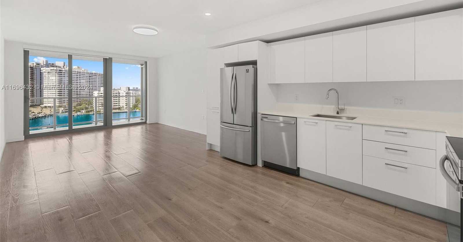 Small Image of 1500 BAY RD #N-1109, Miami Beach Number 2