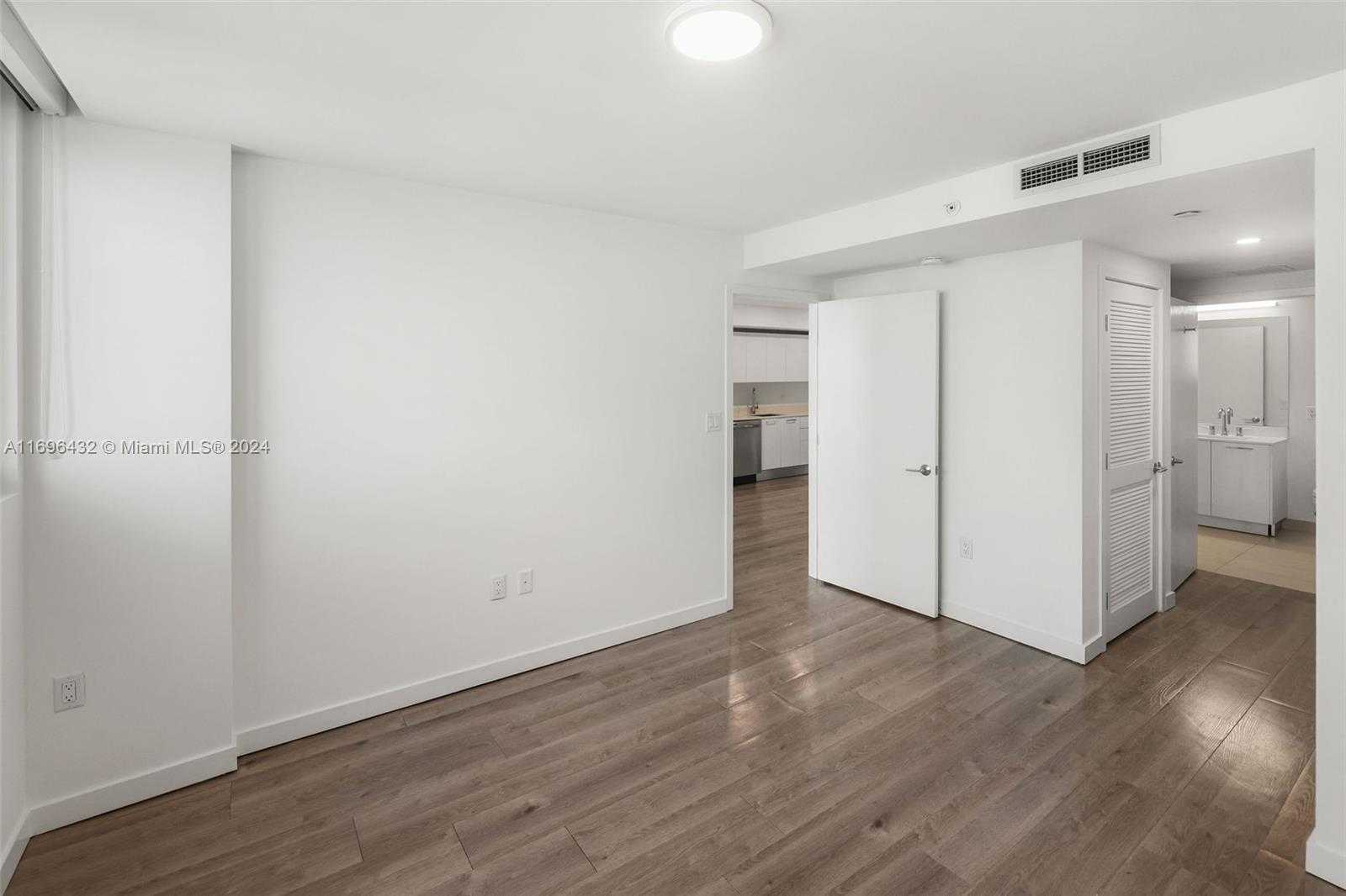 Small Image of 1500 BAY RD #N-1109, Miami Beach Number 22