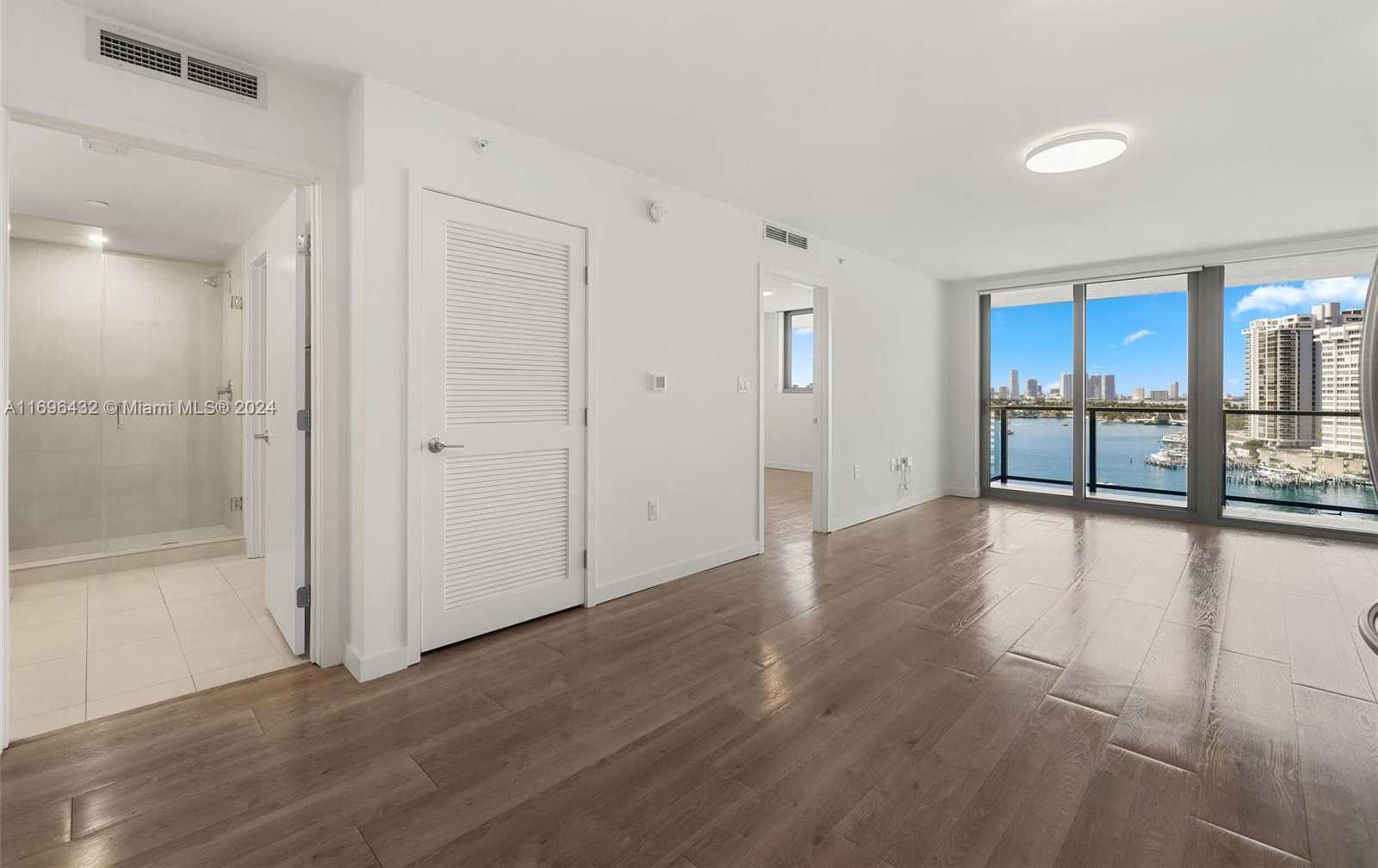 Small Image of 1500 BAY RD #N-1109, Miami Beach Number 5