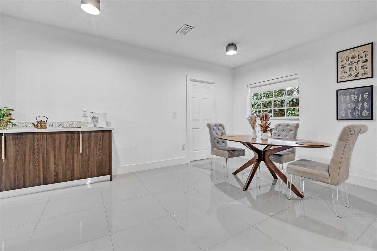 Small Image of 555 NORTH EAST 127TH ST, North Miami Number 12
