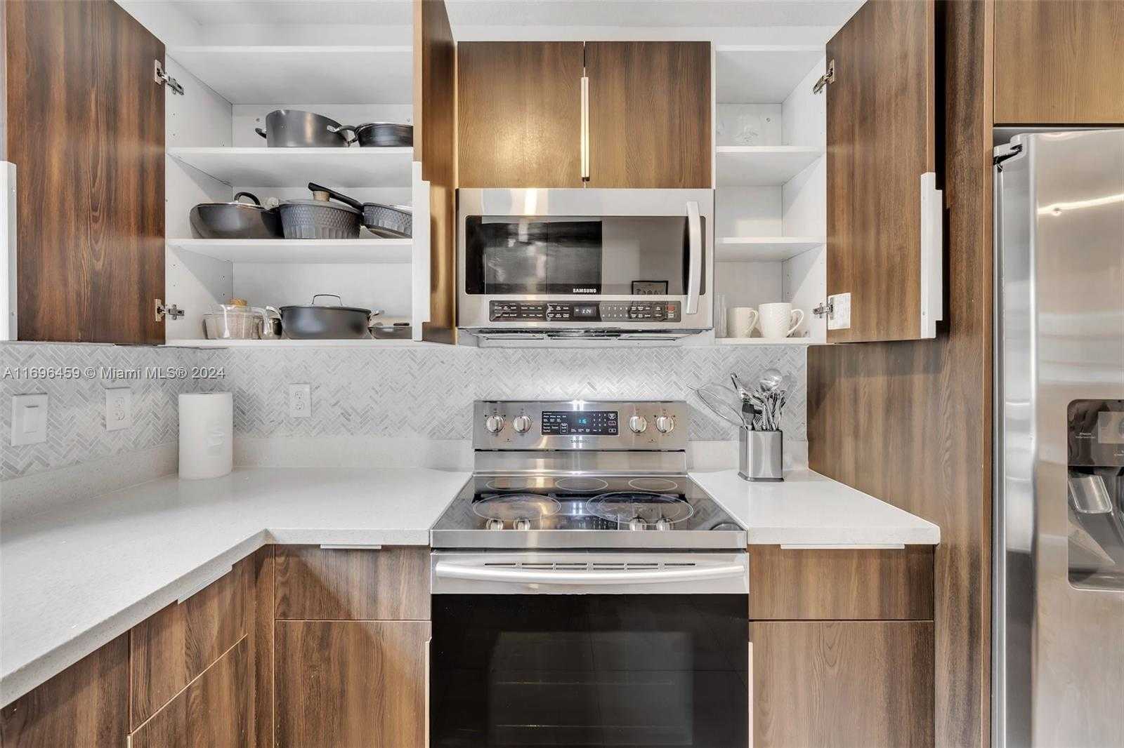 Small Image of 555 NORTH EAST 127TH ST, North Miami Number 16