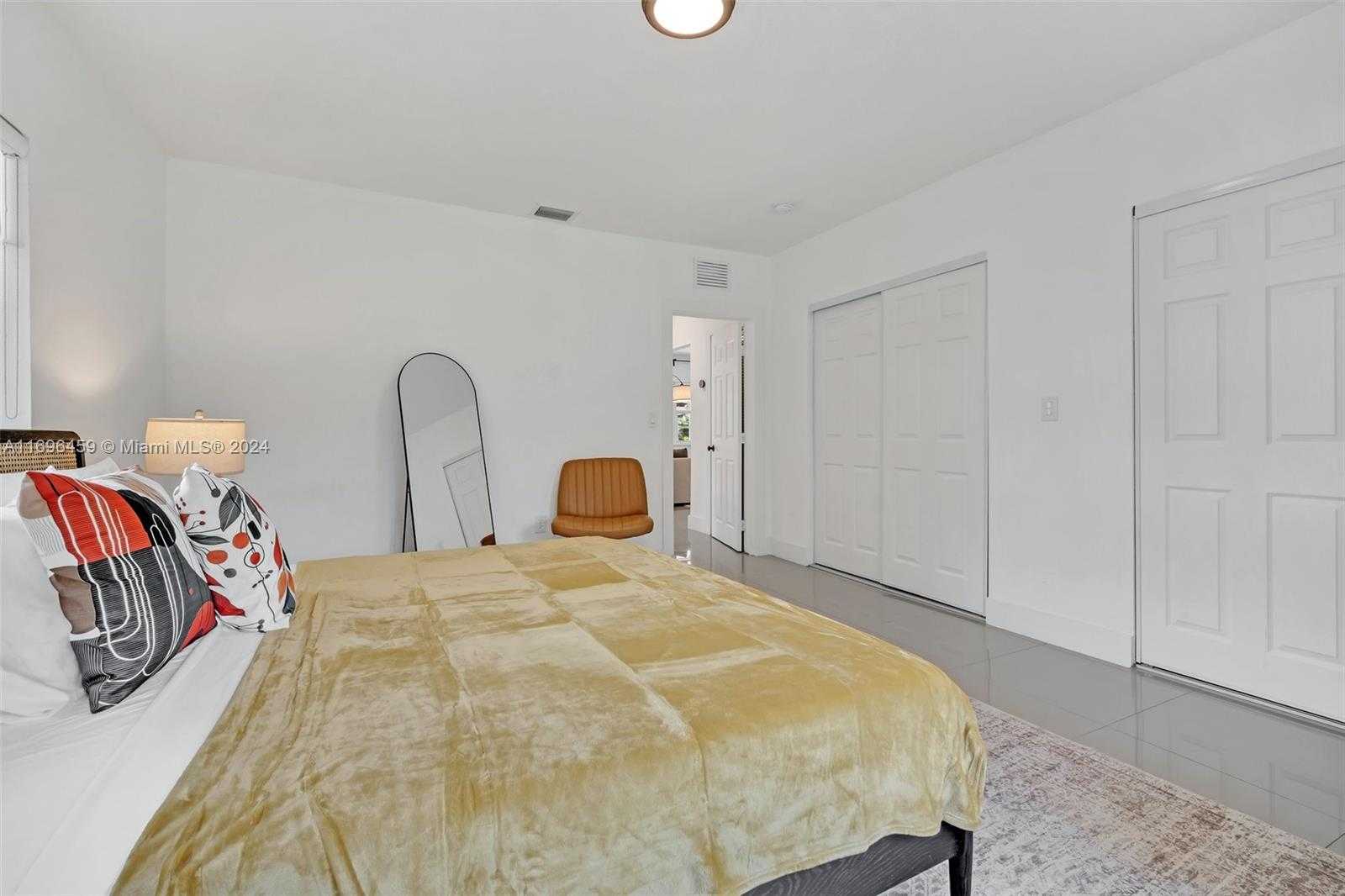 Small Image of 555 NORTH EAST 127TH ST, North Miami Number 21