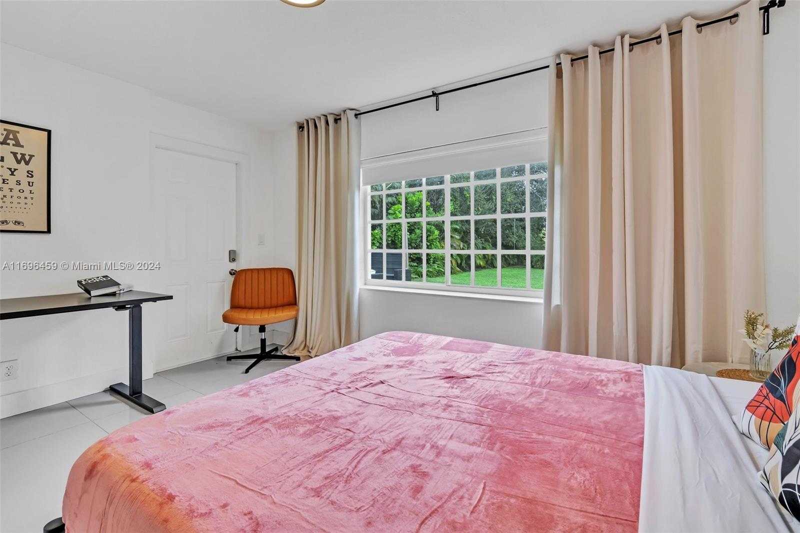 Small Image of 555 NORTH EAST 127TH ST, North Miami Number 30