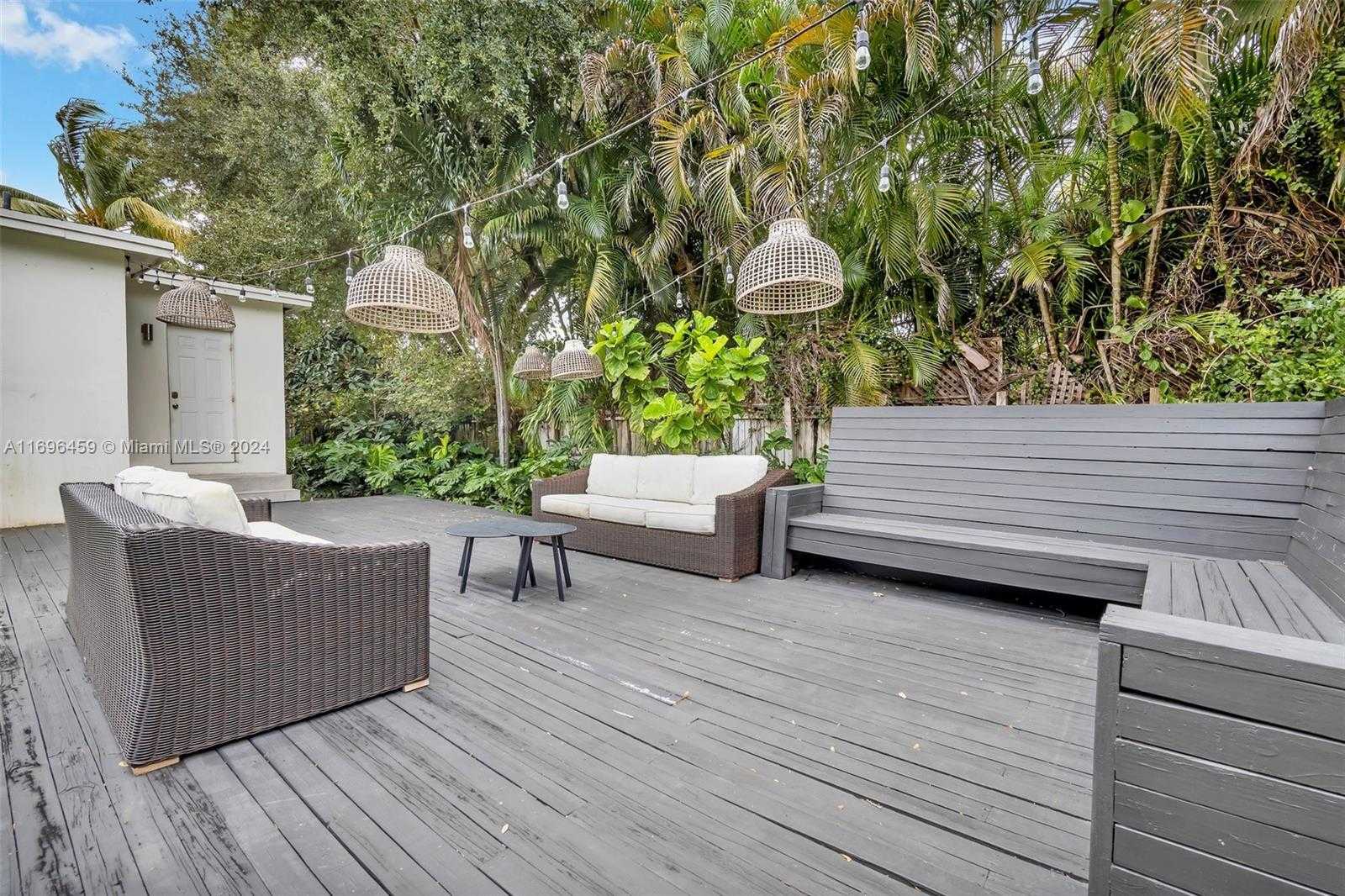 Small Image of 555 NORTH EAST 127TH ST, North Miami Number 35