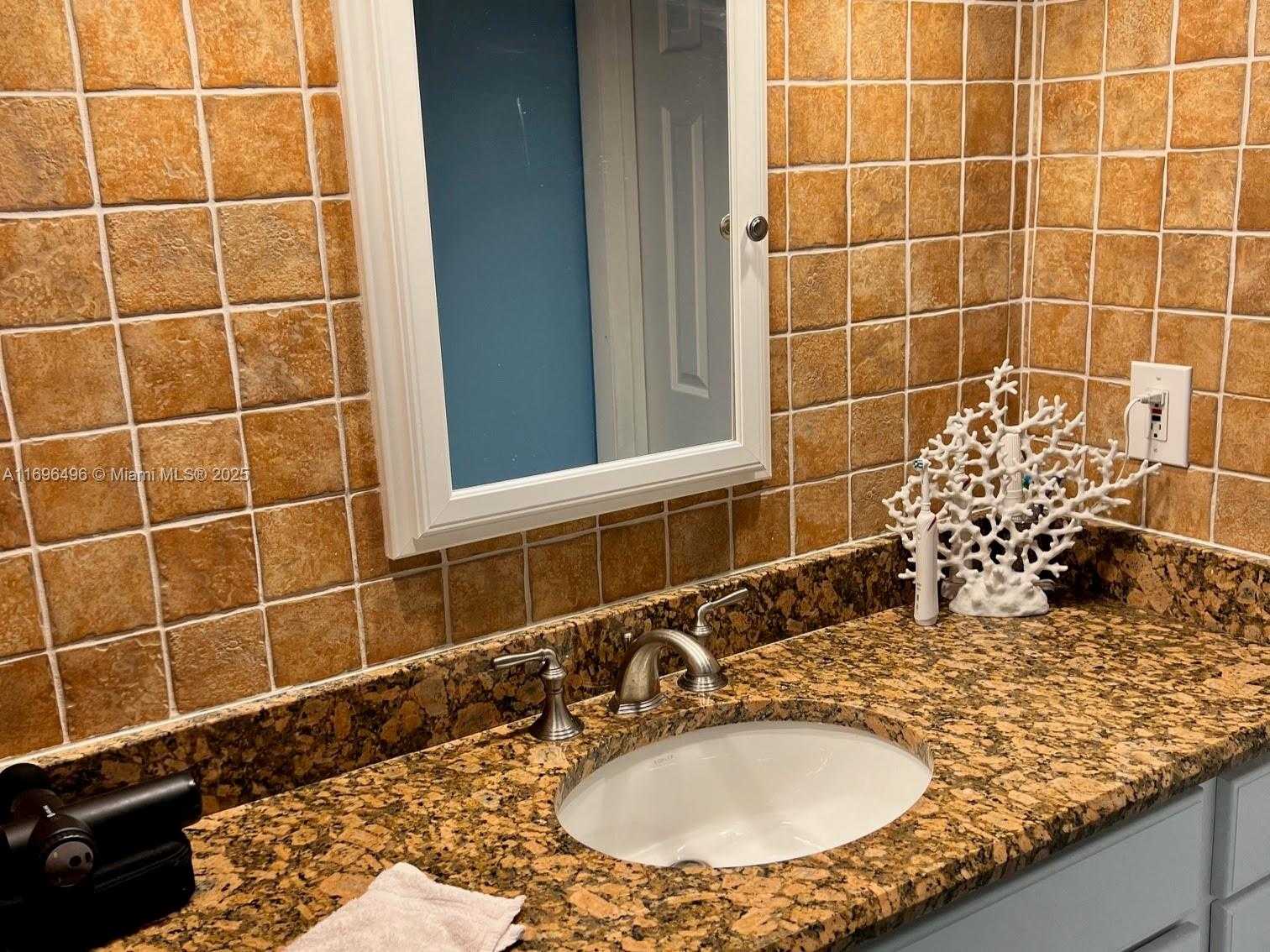 Small Image of 2201 SOUTH OCEAN DR #202, Hollywood Number 12