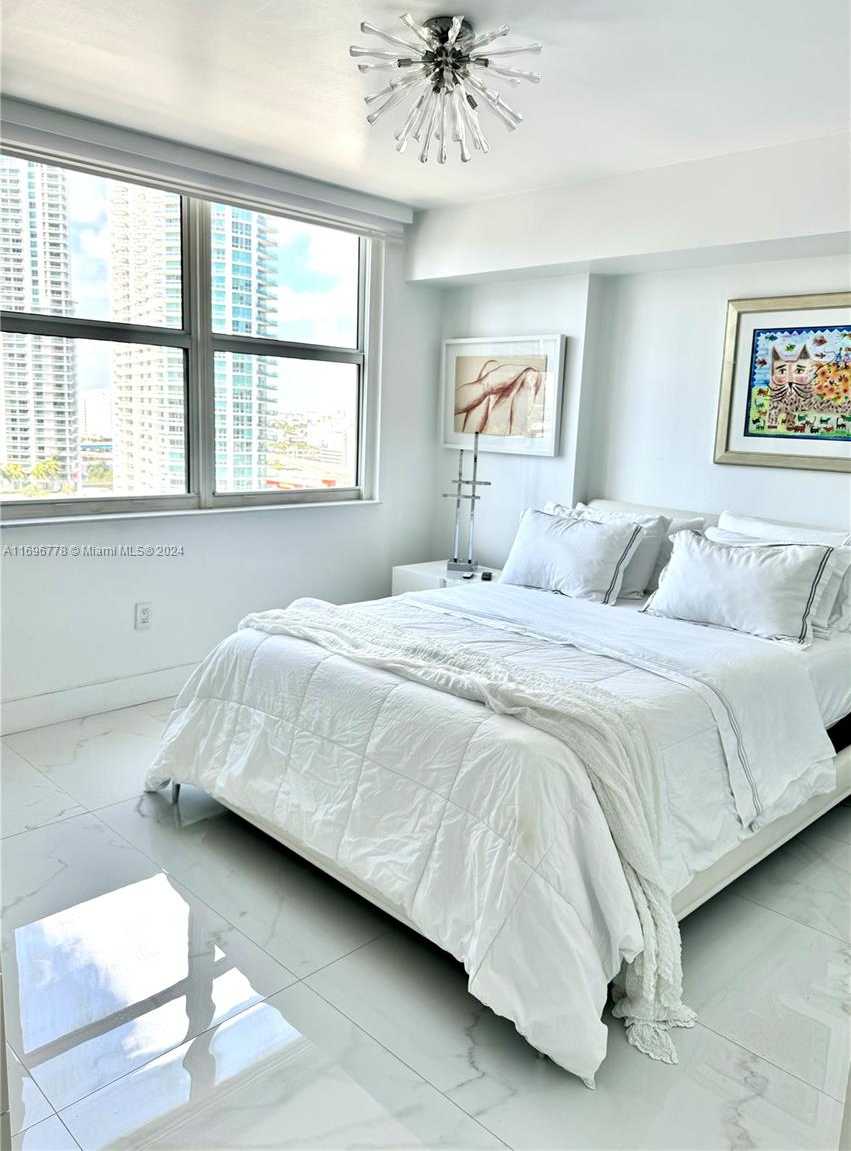 Small Image of 31 SOUTH EAST 5TH ST #2207, Miami Number 6