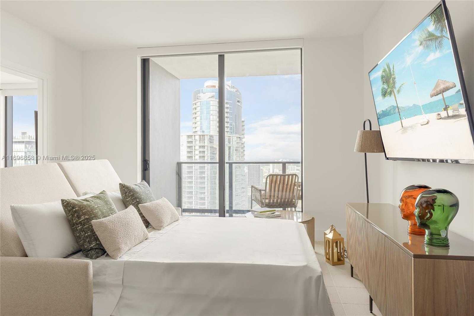 Small Image of 159 NORTH EAST 6TH ST #4513, Miami Number 16
