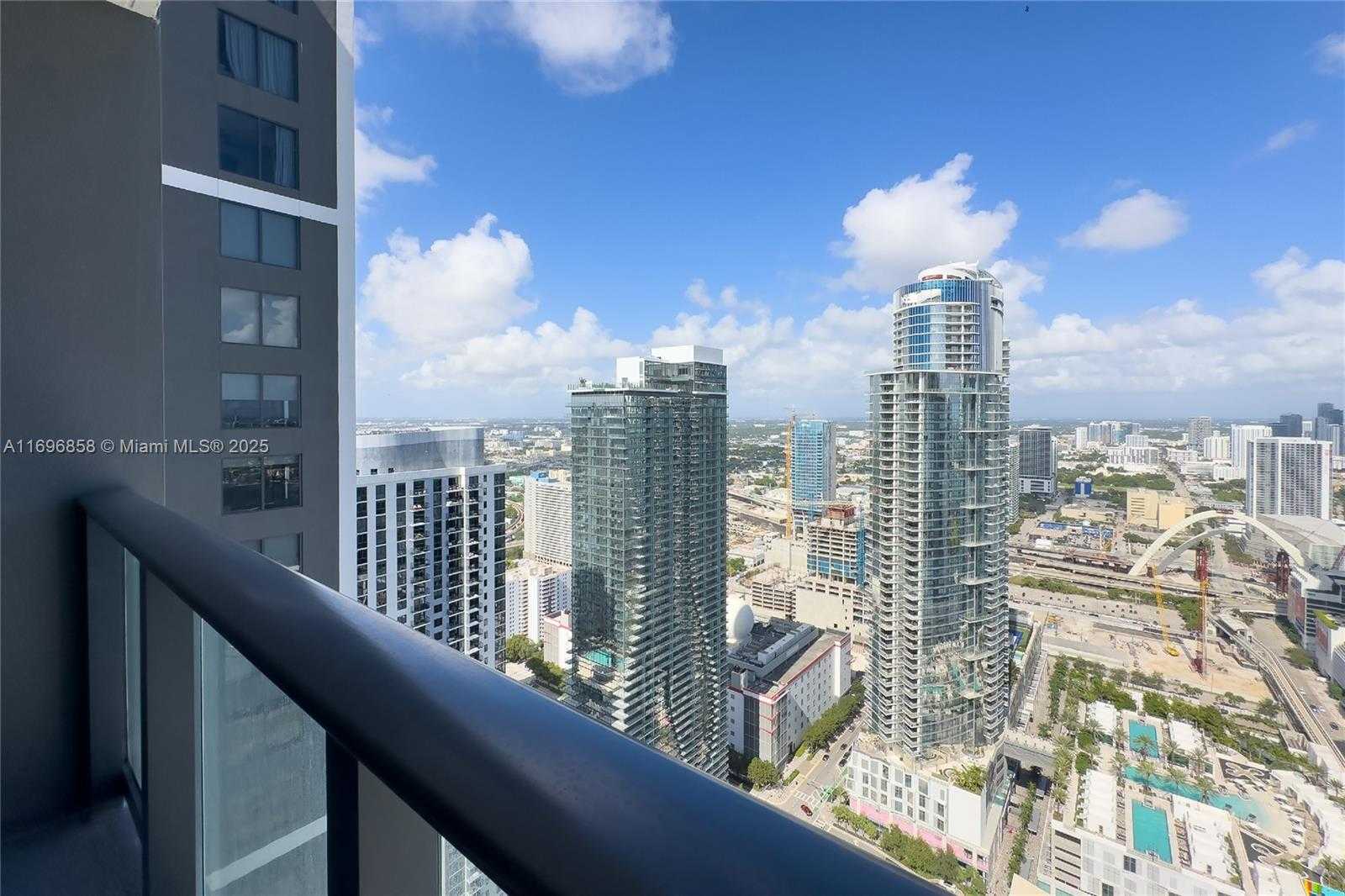 Small Image of 159 NORTH EAST 6TH ST #4513, Miami Number 19