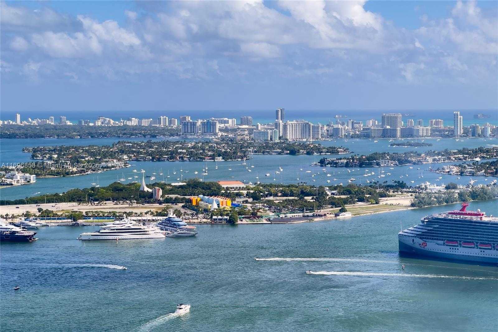 Small Image of 159 NORTH EAST 6TH ST #4513, Miami Number 21