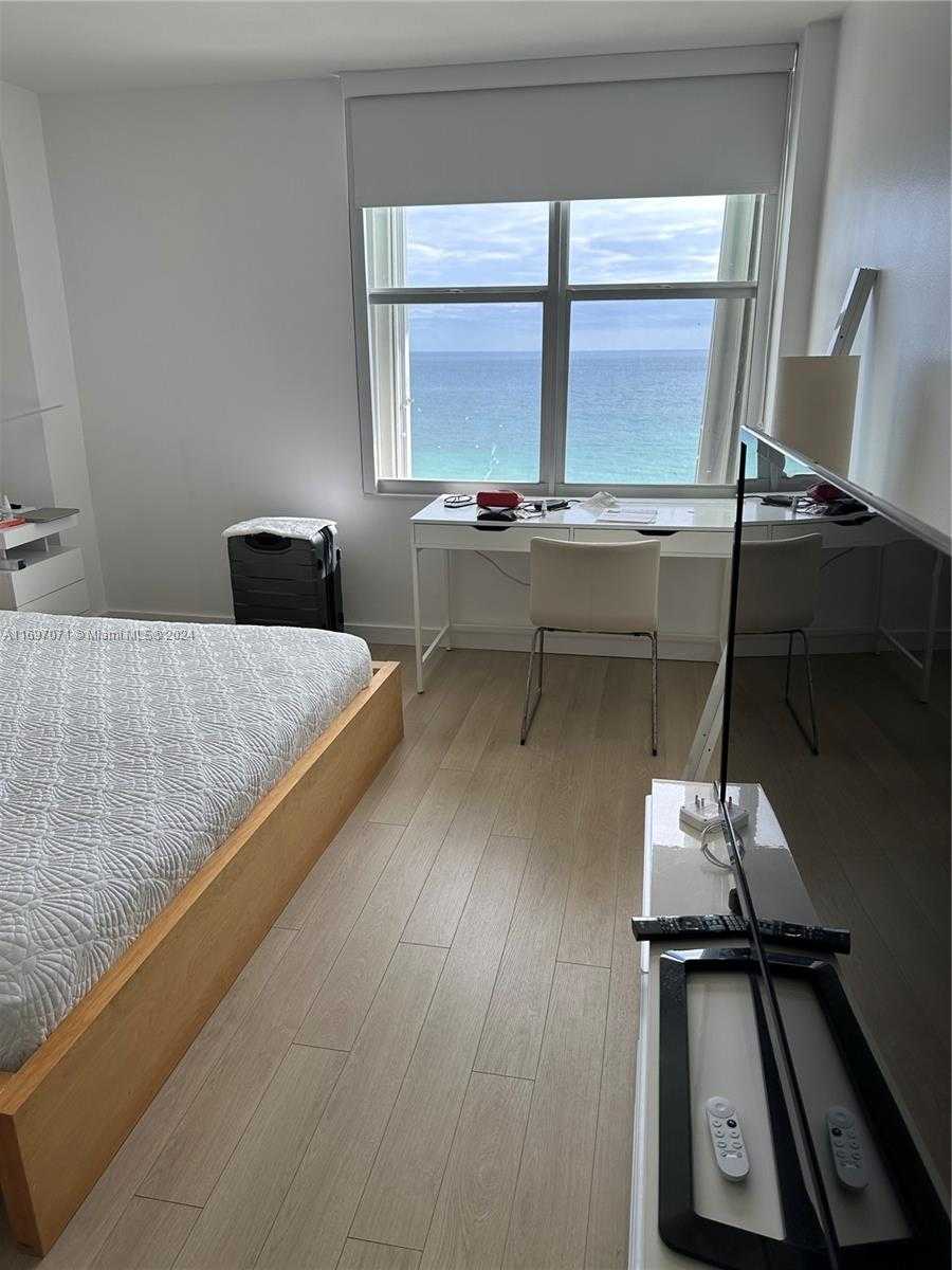 Small Image of 5161 COLLINS AVE #1717, Miami Beach Number 10