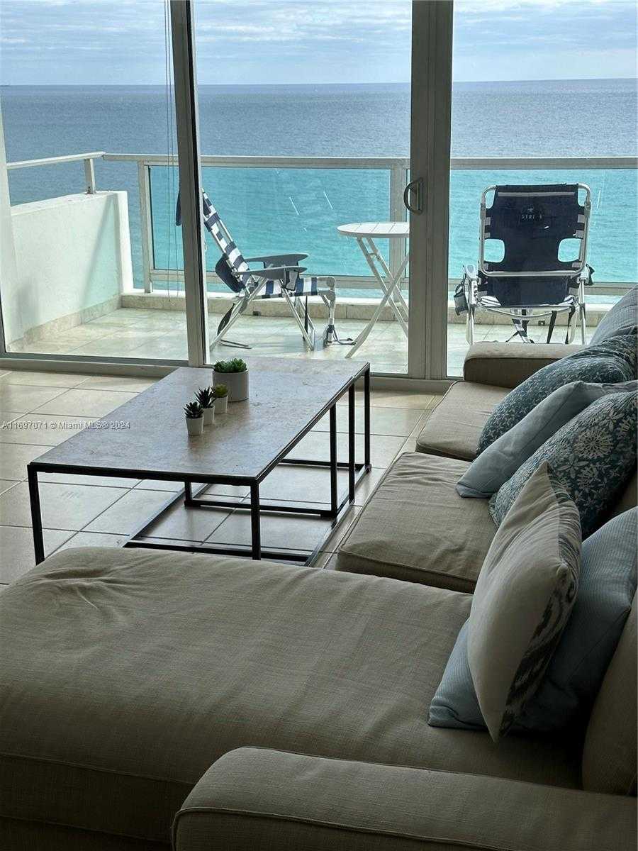 Small Image of 5161 COLLINS AVE #1717, Miami Beach Number 8