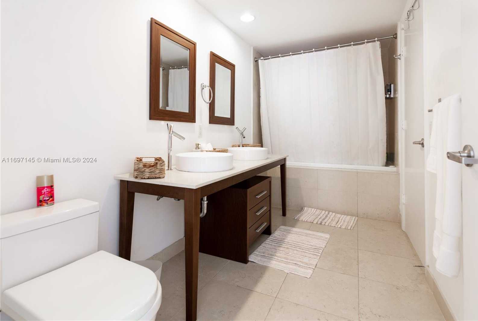 Small Image of 485 Brickell Ave, Miami, FL 33131, USA Number 12