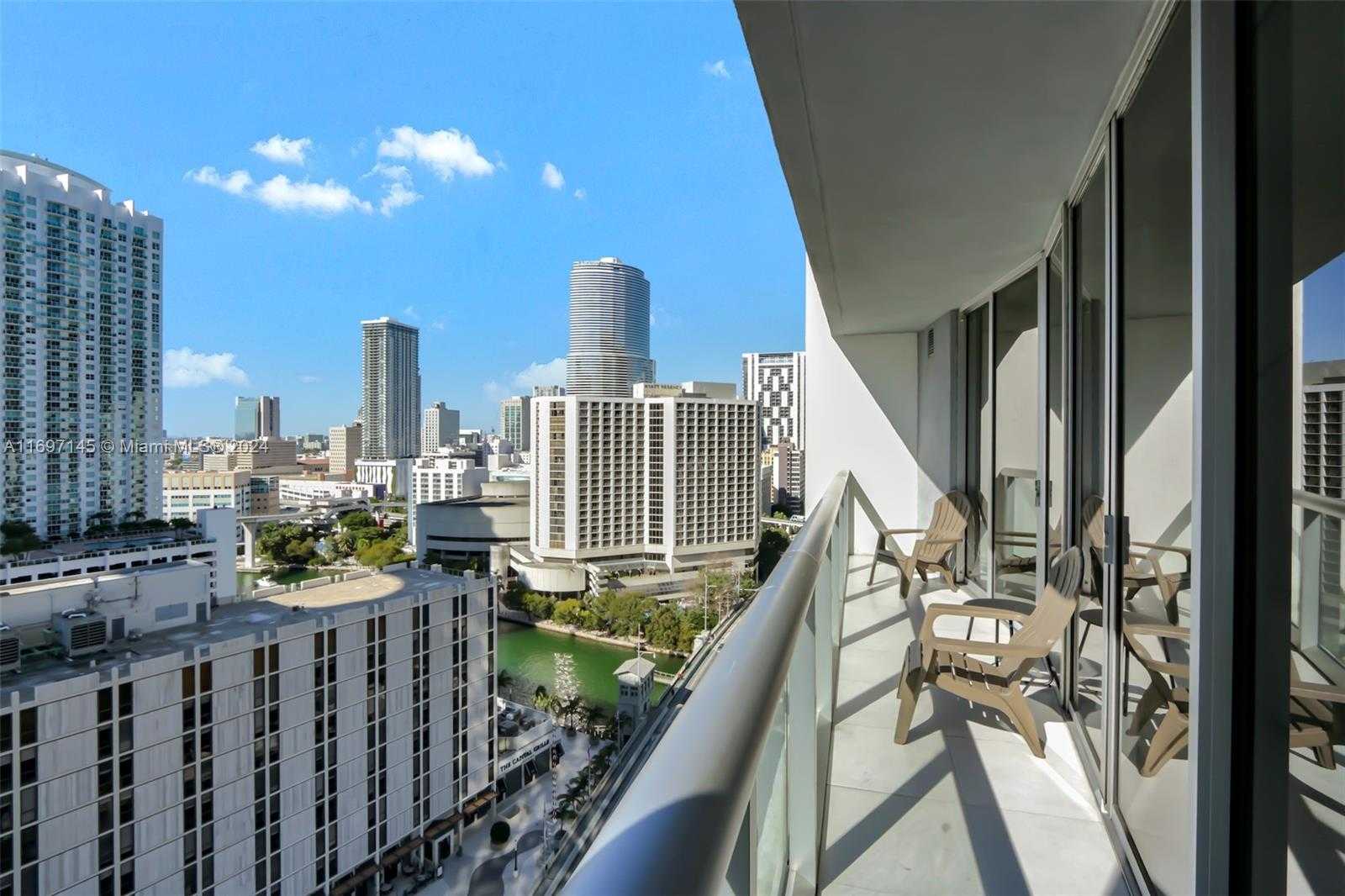 Small Image of 485 Brickell Ave, Miami, FL 33131, USA Number 17