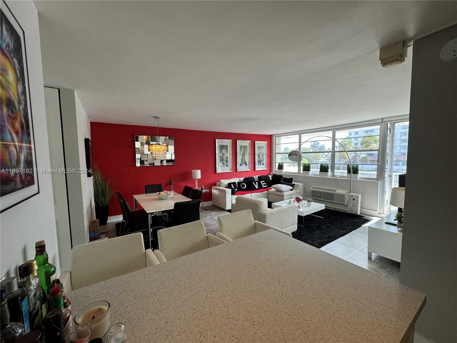 Small Image of 5313 COLLINS AVE #308, Miami Beach Number 12