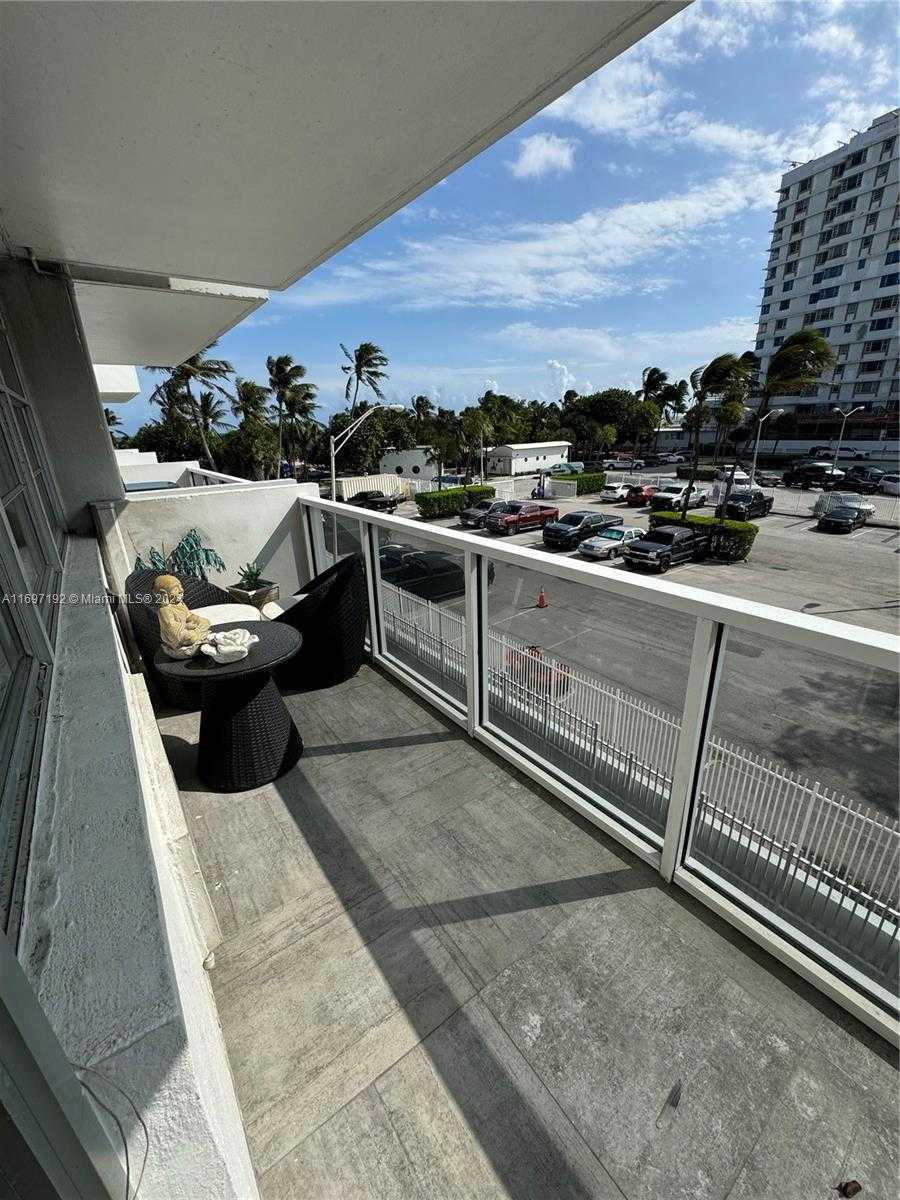 Small Image of 5313 COLLINS AVE #308, Miami Beach Number 16
