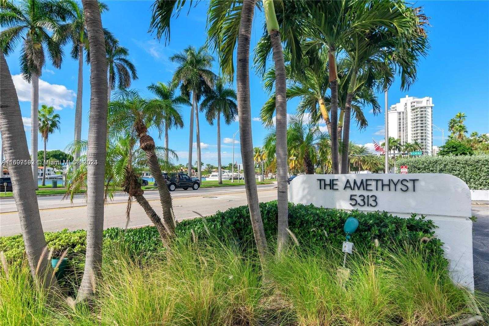 Small Image of 5313 COLLINS AVE #308, Miami Beach Number 2