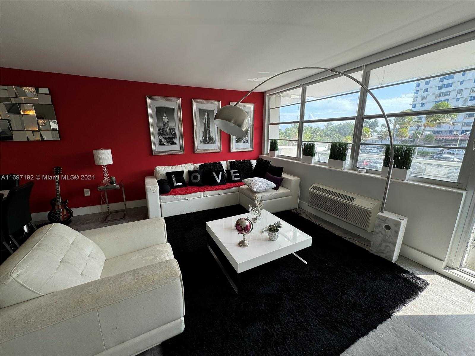 Small Image of 5313 COLLINS AVE #308, Miami Beach Number 3